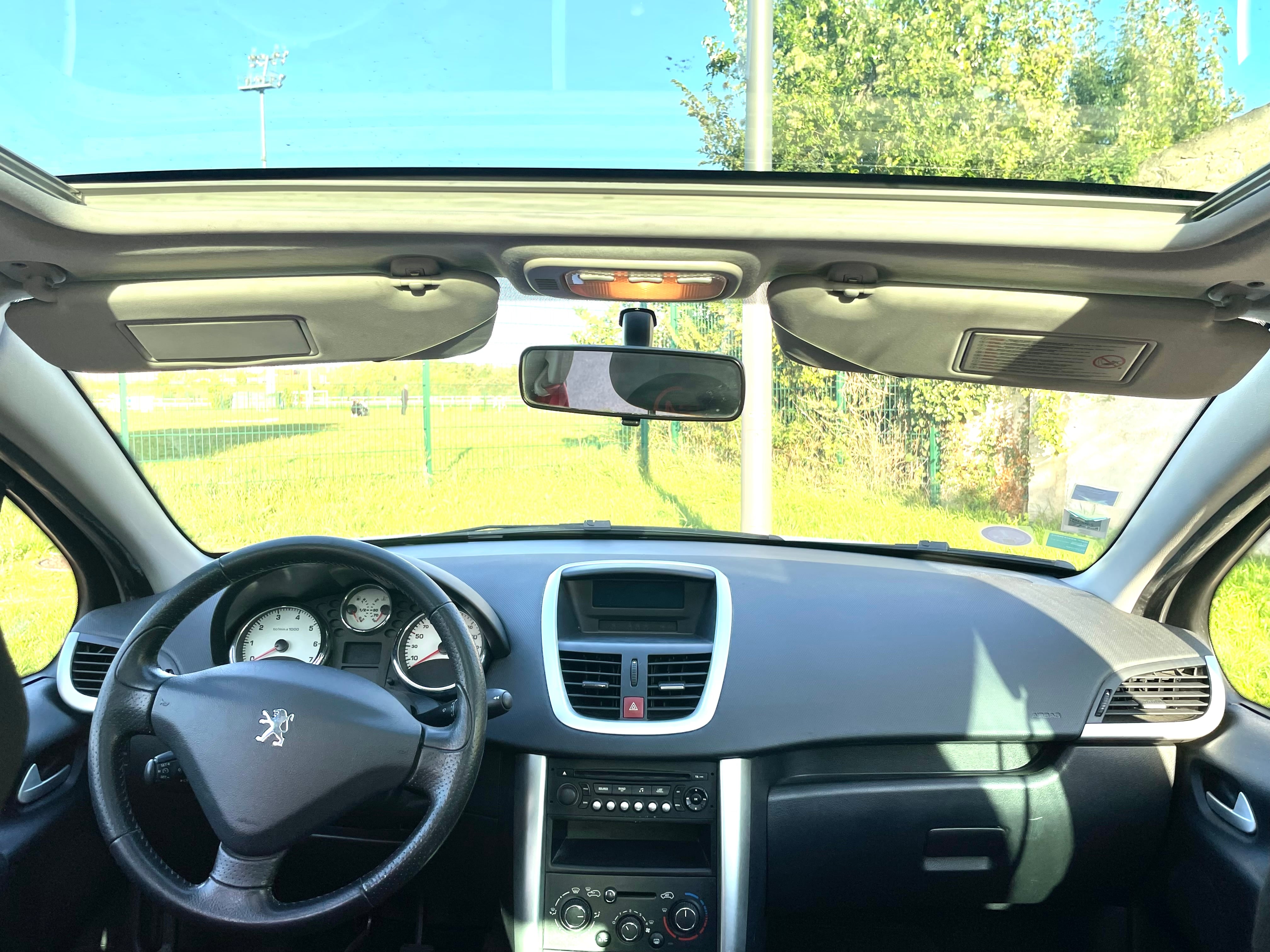 Peugeot 207 SW Break idéal pour 4 et des bagages avec Régulateur de vitesse