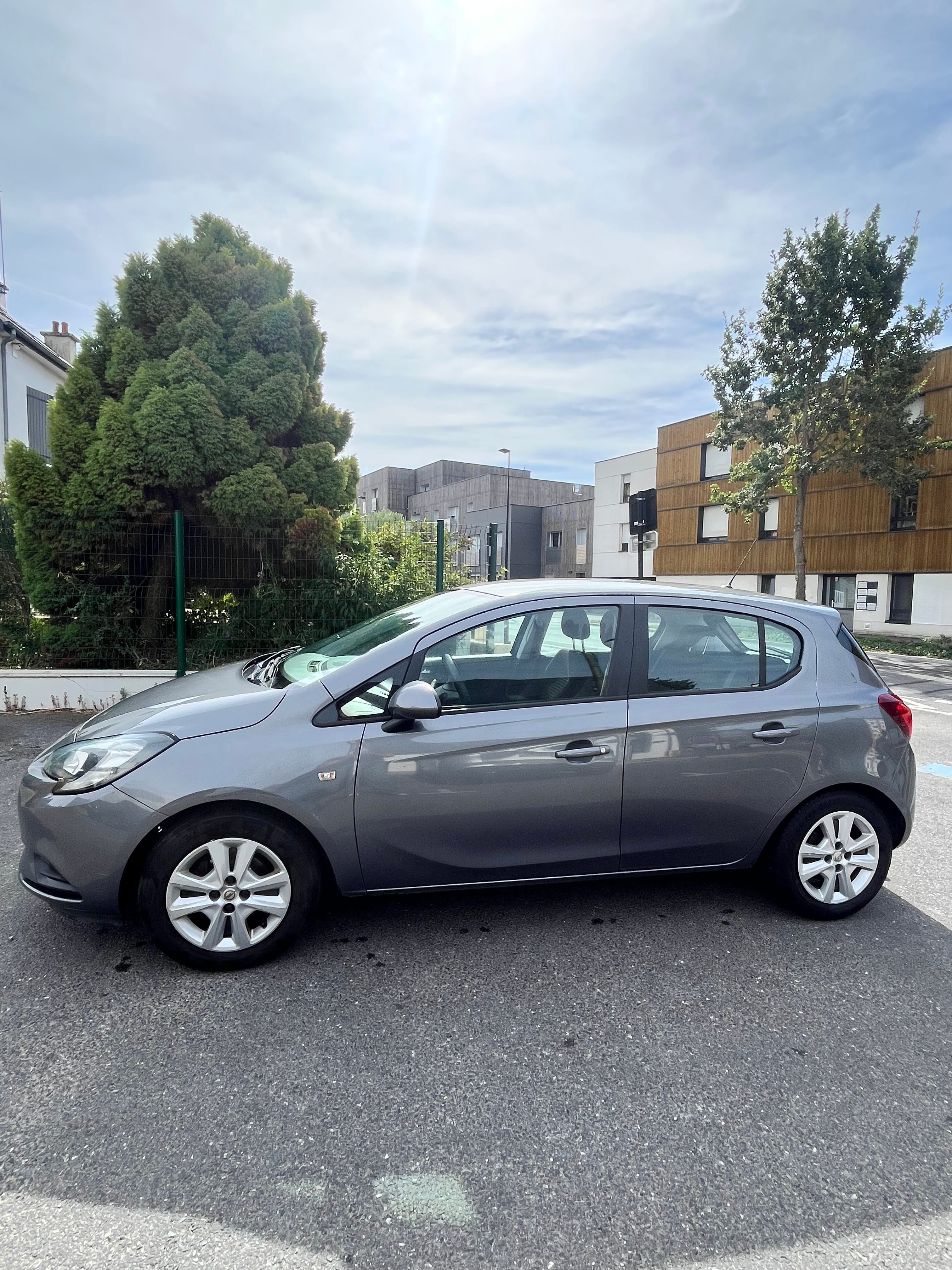 Opel Corsa-E avec Climatisation