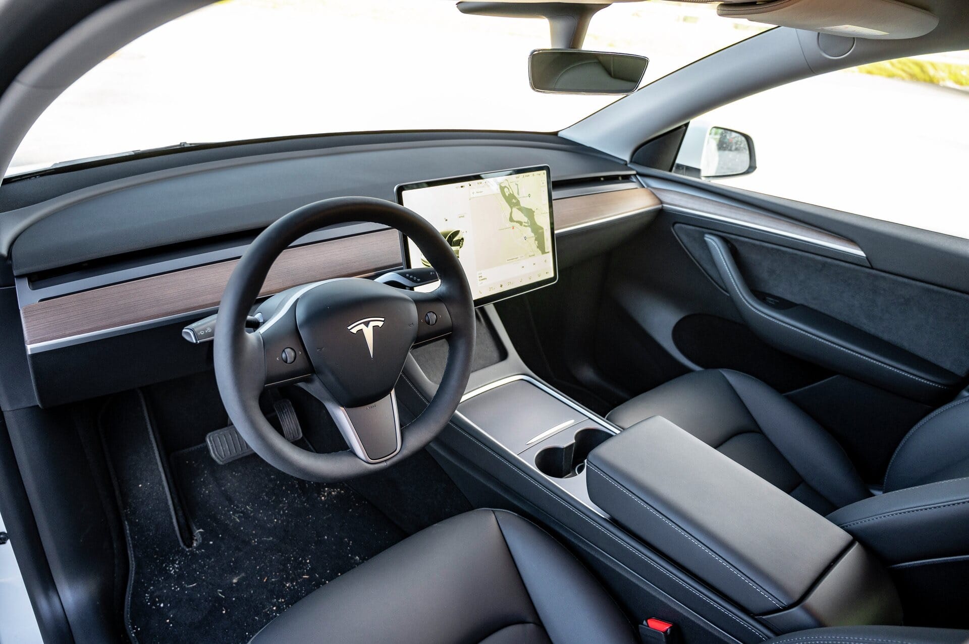Tesla Model Y Long Range med GPS