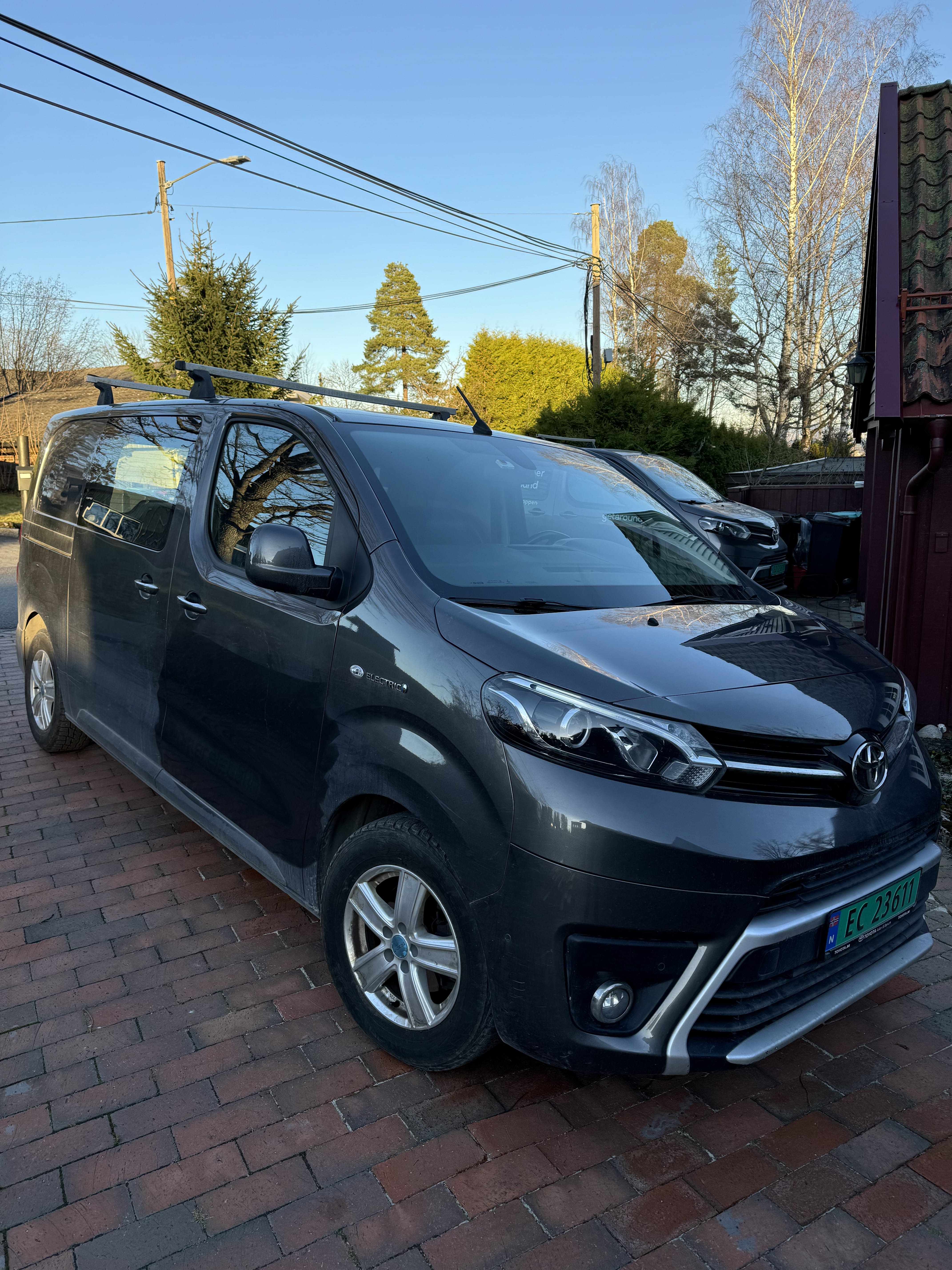 Toyota Proace City Electric med Tilhengerfeste
