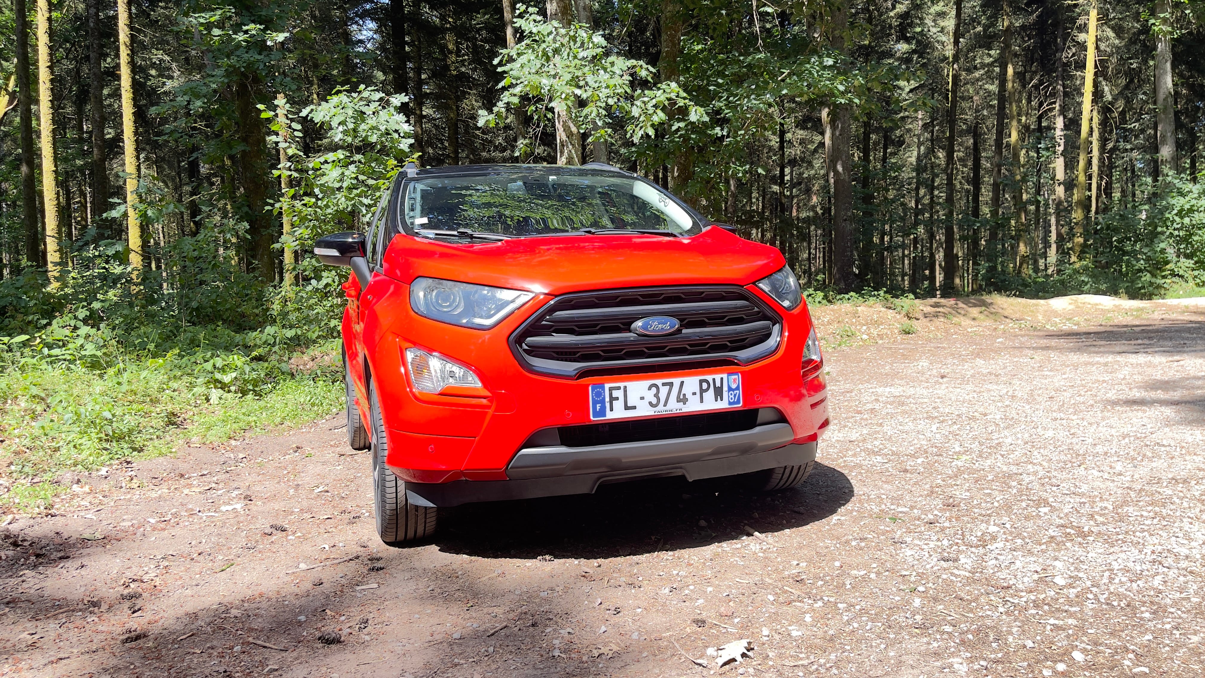 Ford EcoSport 1.0  ECOBOOST  ST LINE 125 cv Turbo essence SUV-CITADINE avec Audio Bluetooth