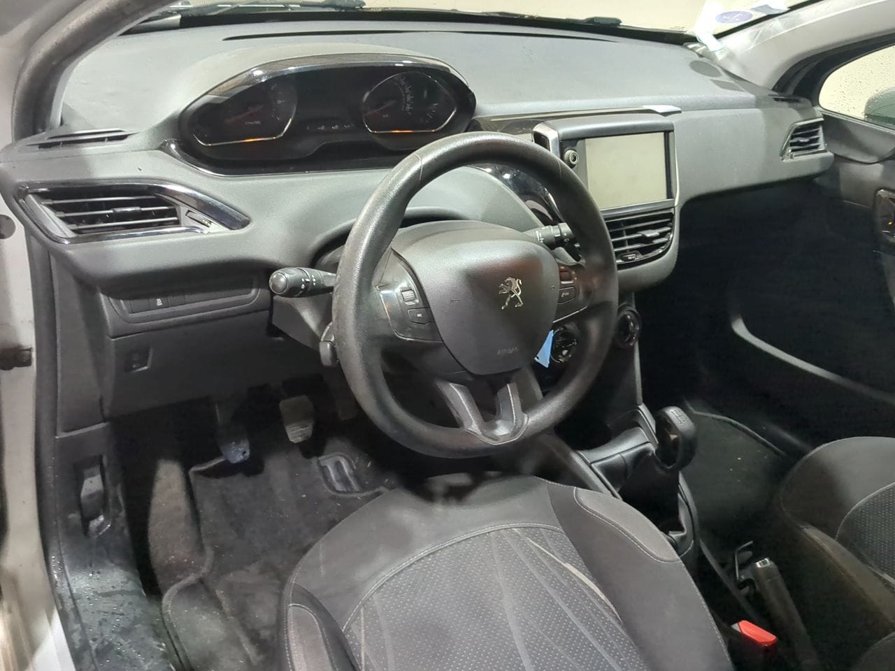 Peugeot 208 I Business avec Autoradio