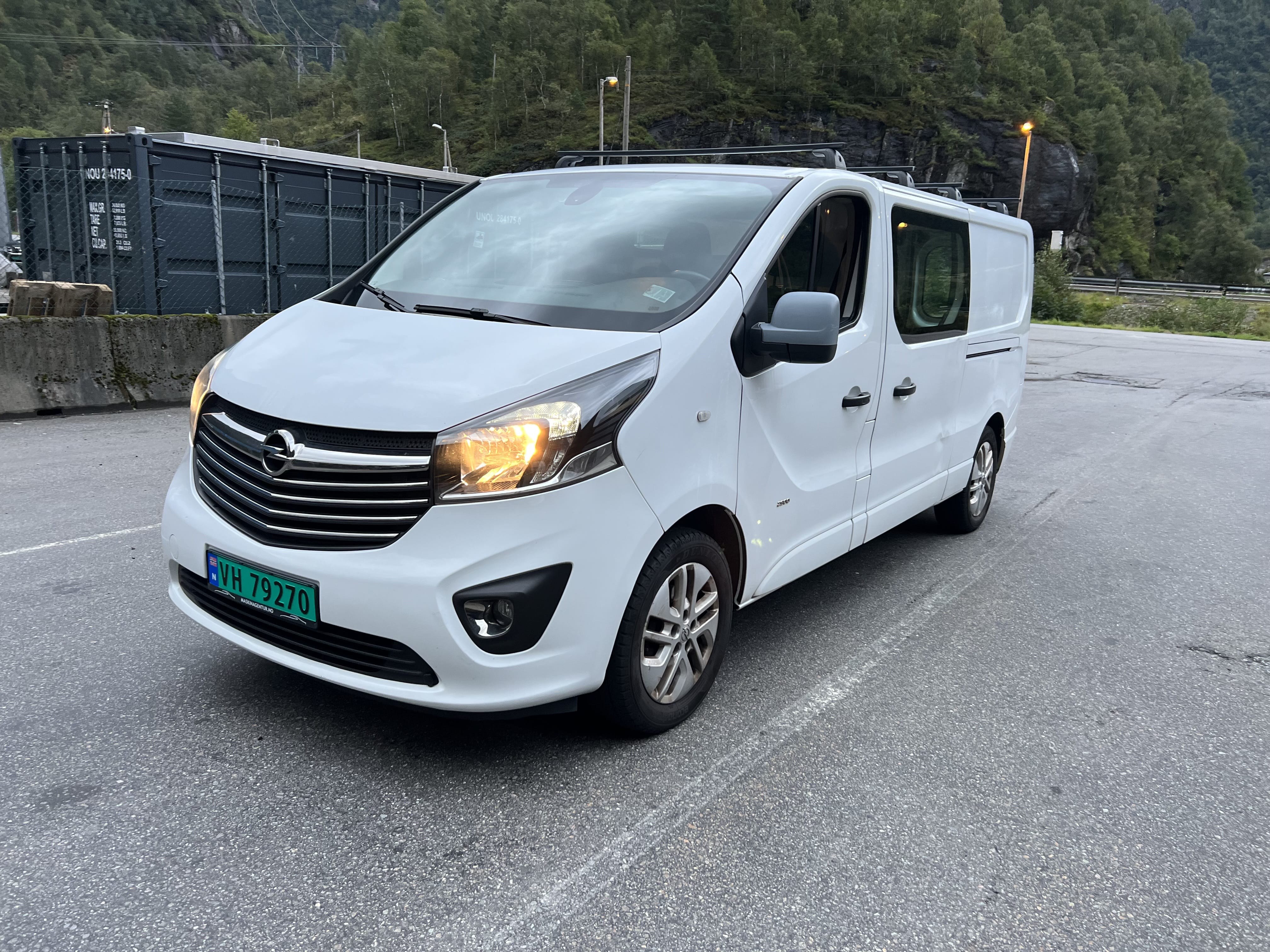 Opel Vivaro med Aircondition
