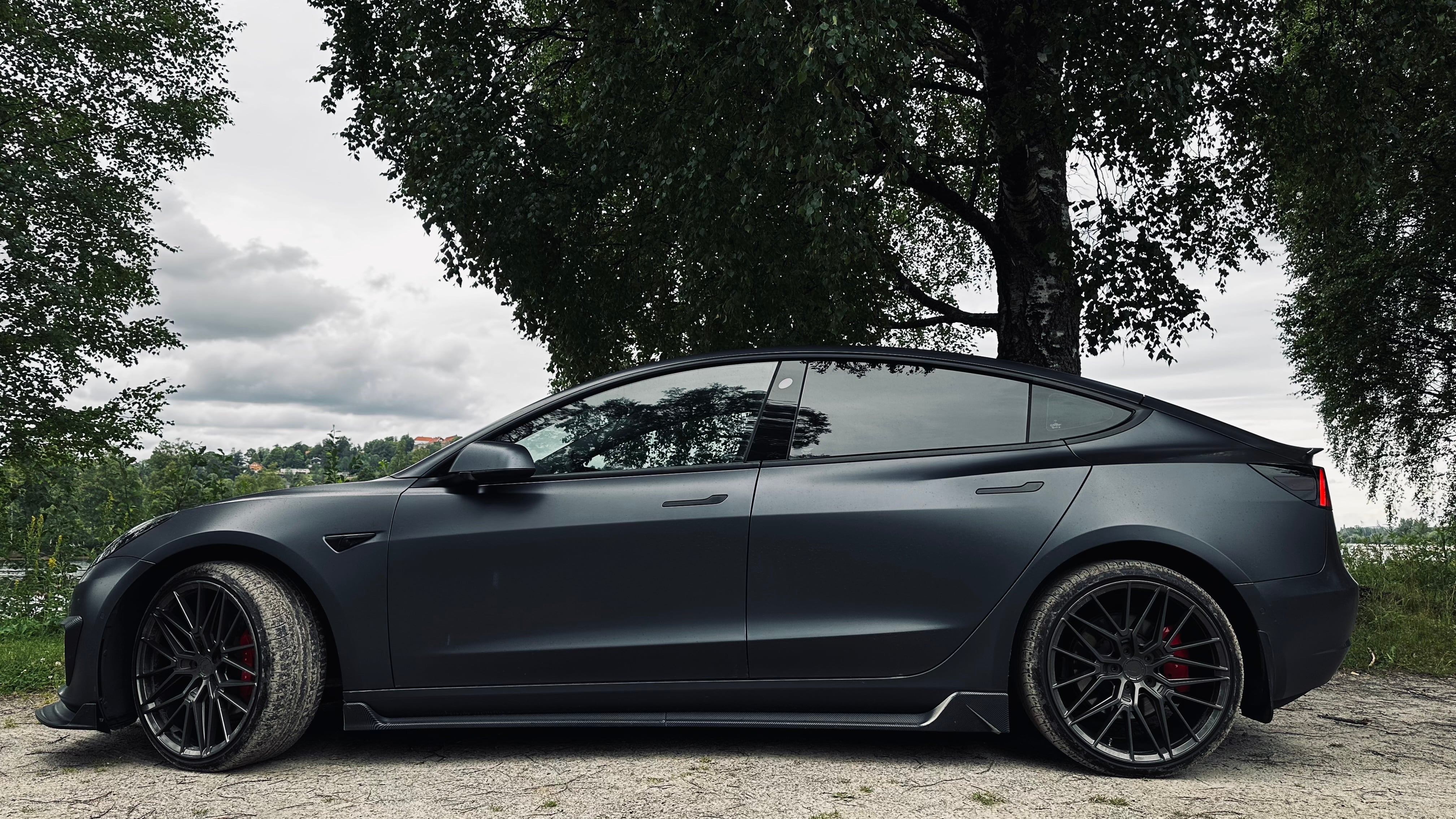 Tesla Model 3 Performance med Aircondition