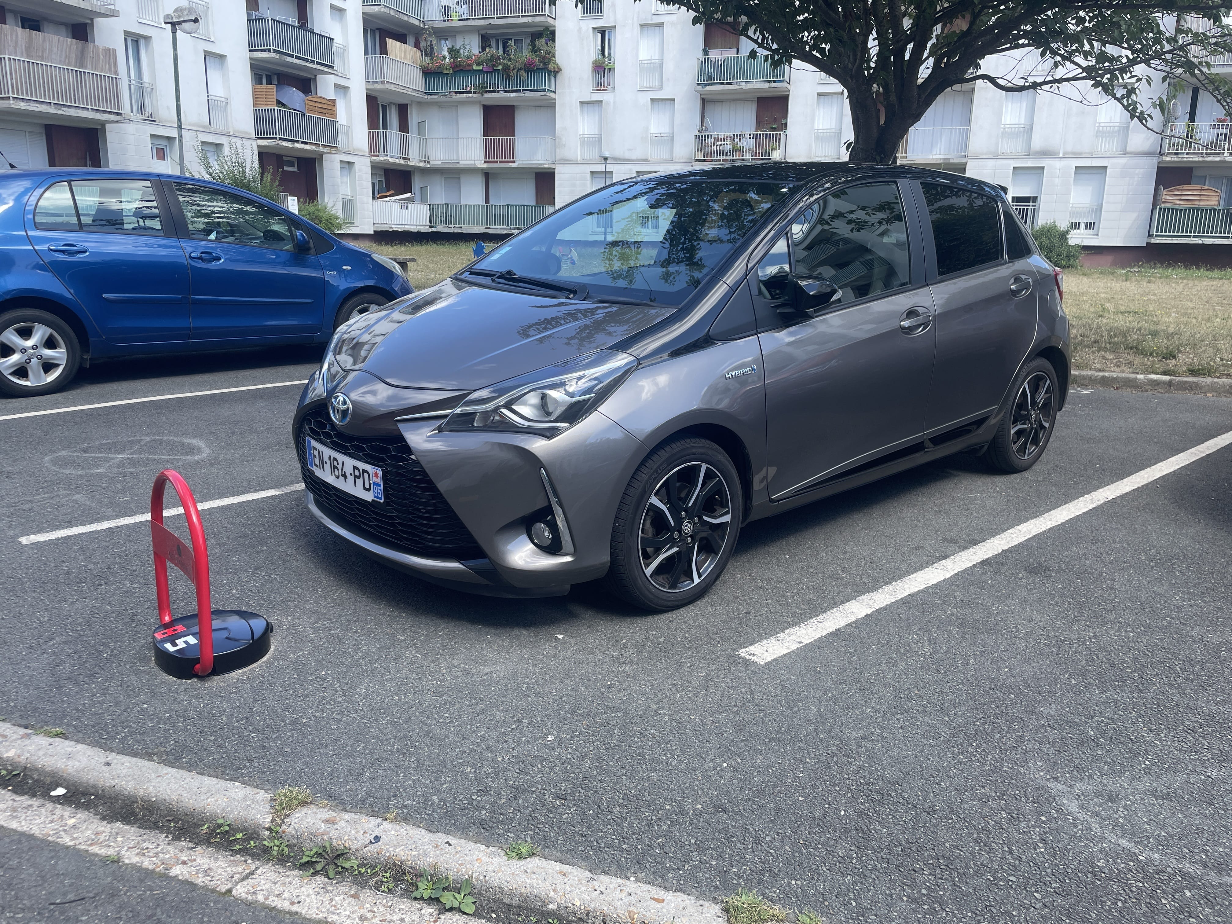 Toyota Yaris Hybride, 2017, Essence 95 / Électrique (hybride), automatique