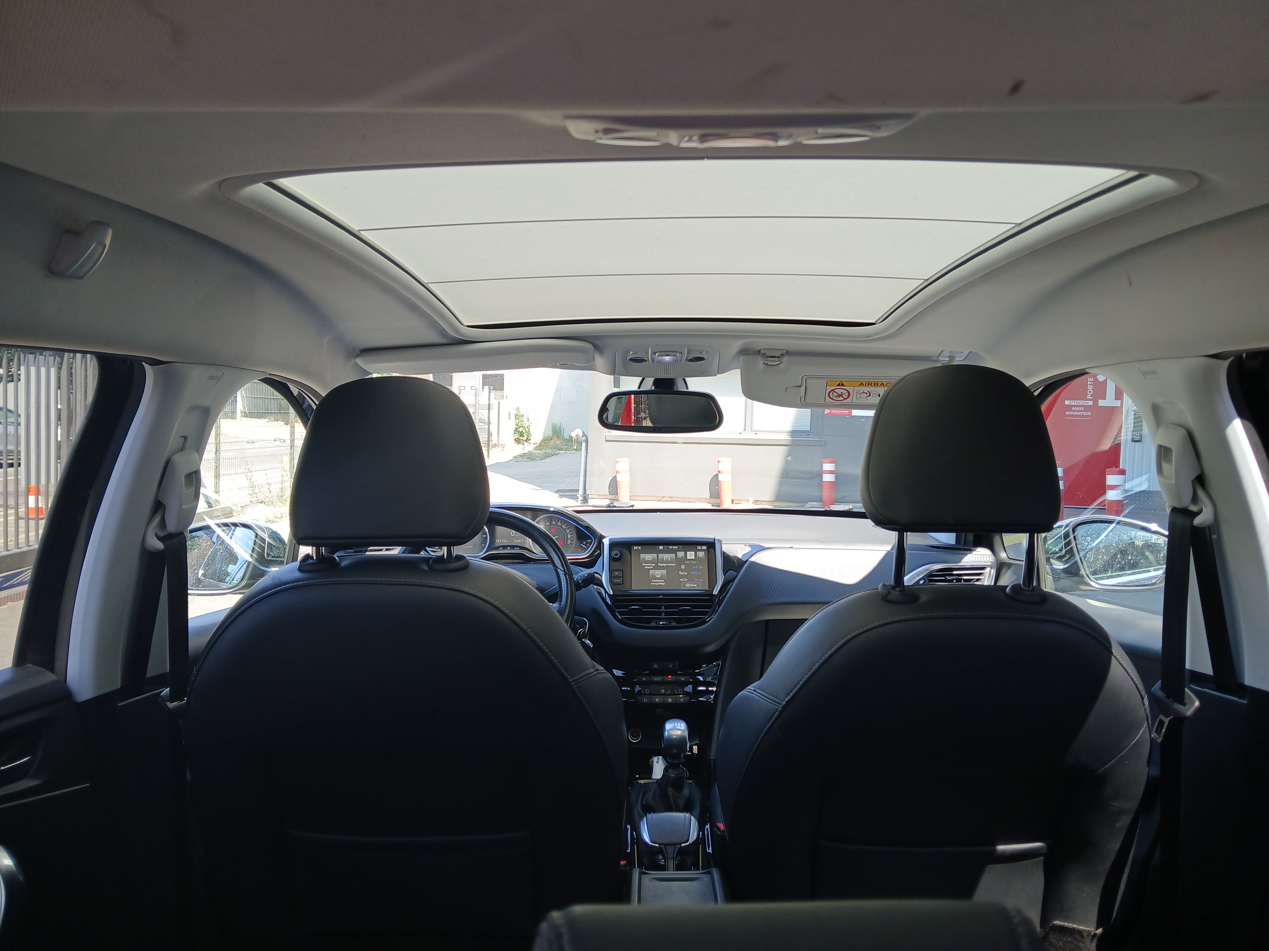 Peugeot 2008 avec GPS