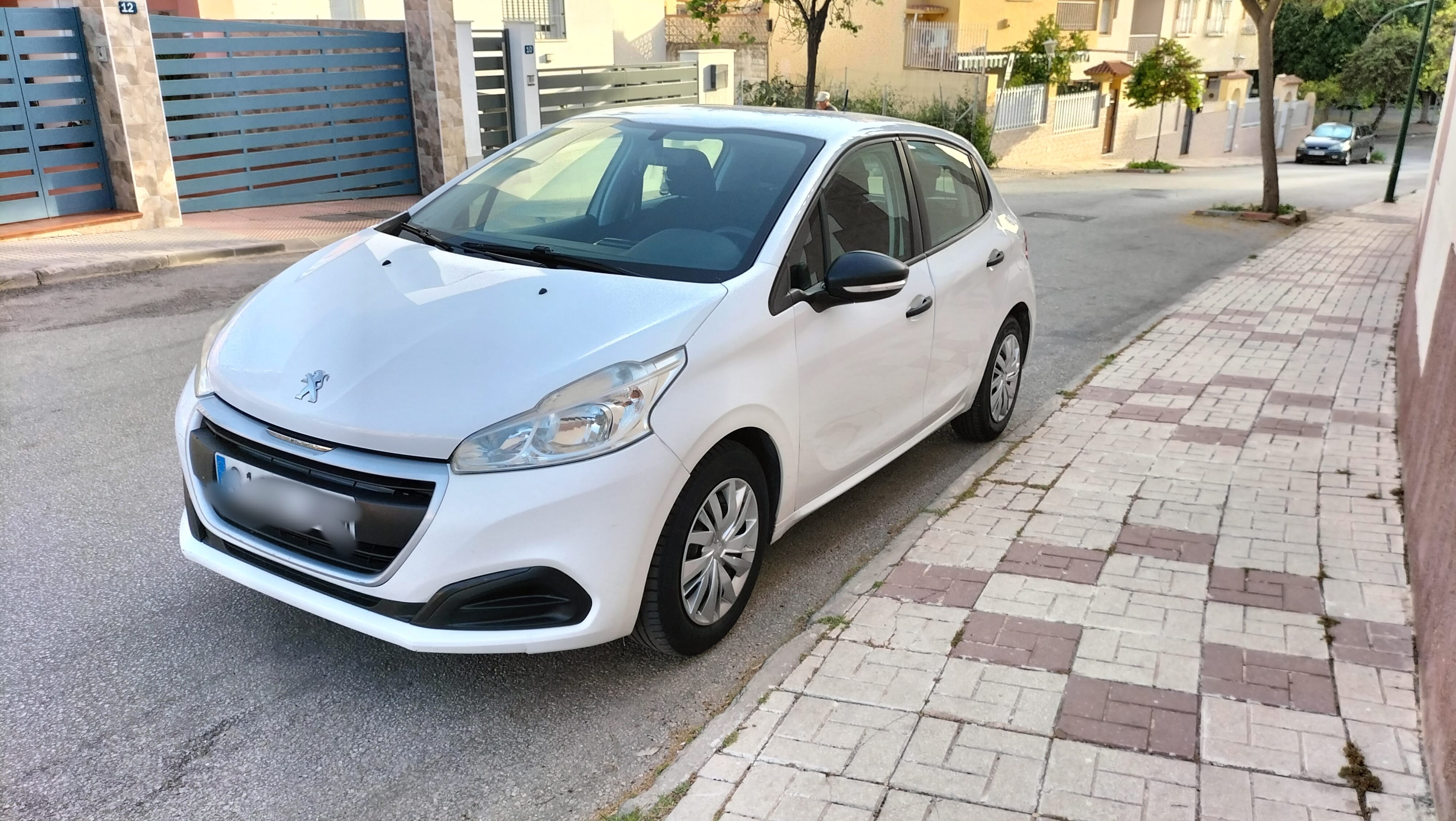 Peugeot 208, 2015, Gasolina 95