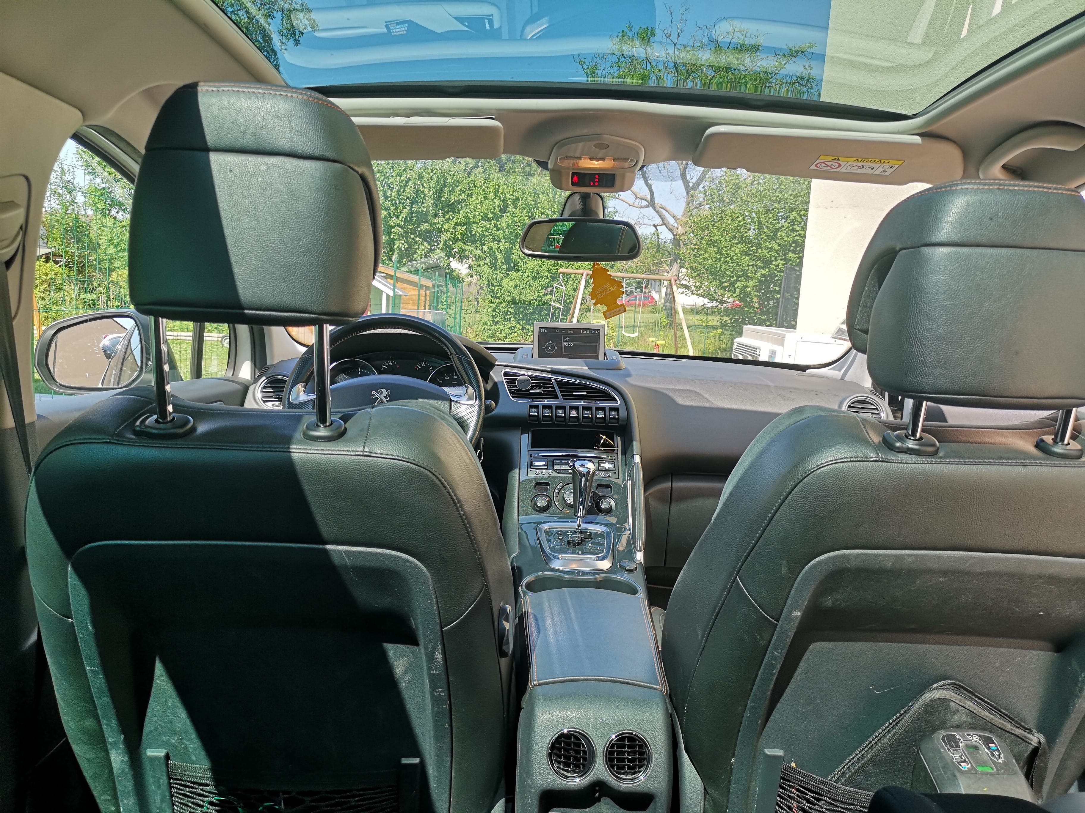 Peugeot 3008 avec Entrée audio / iPod