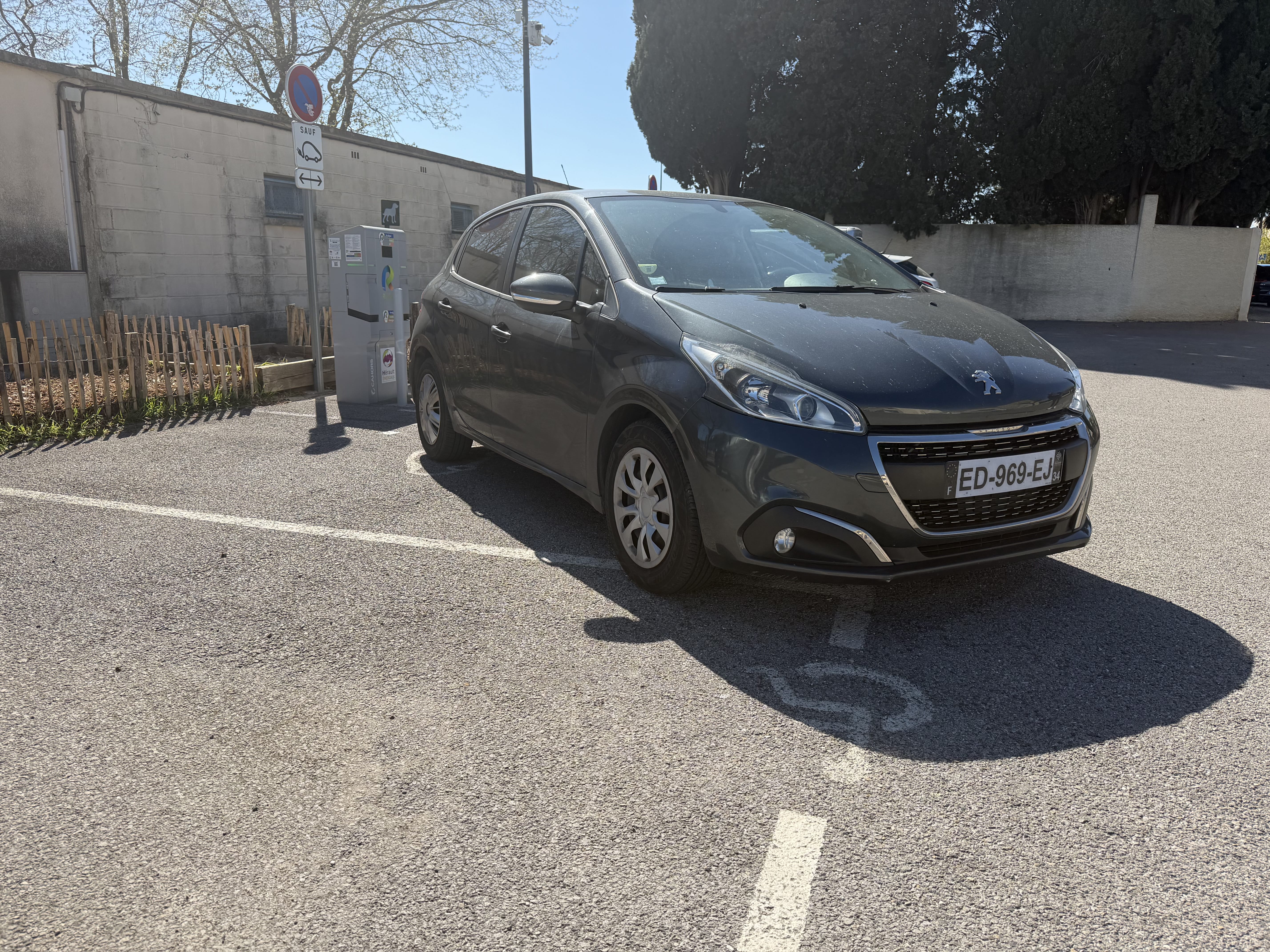 Peugeot 208, 2016, Diesel