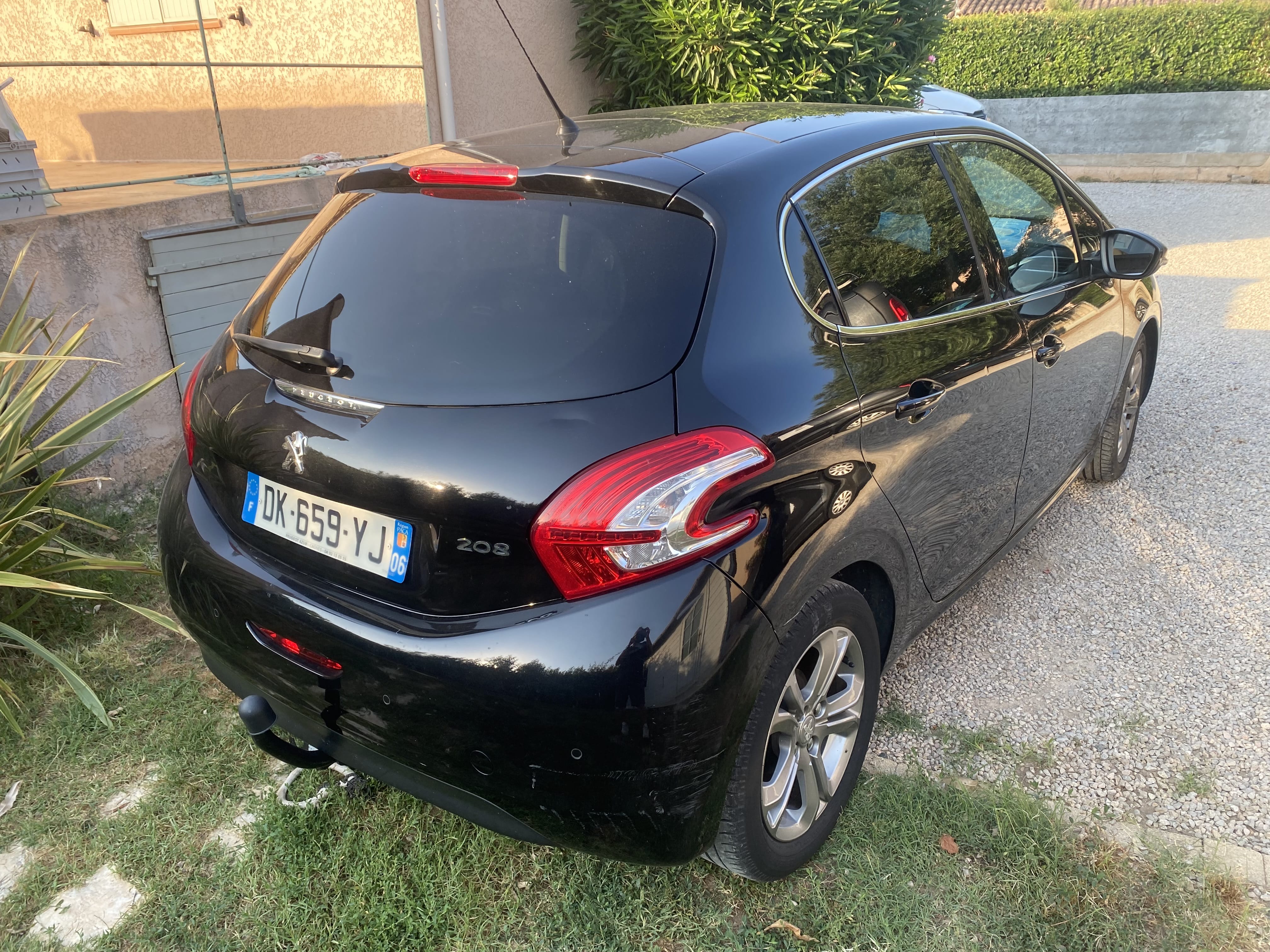 Peugeot 208 avec Entrée audio / iPod