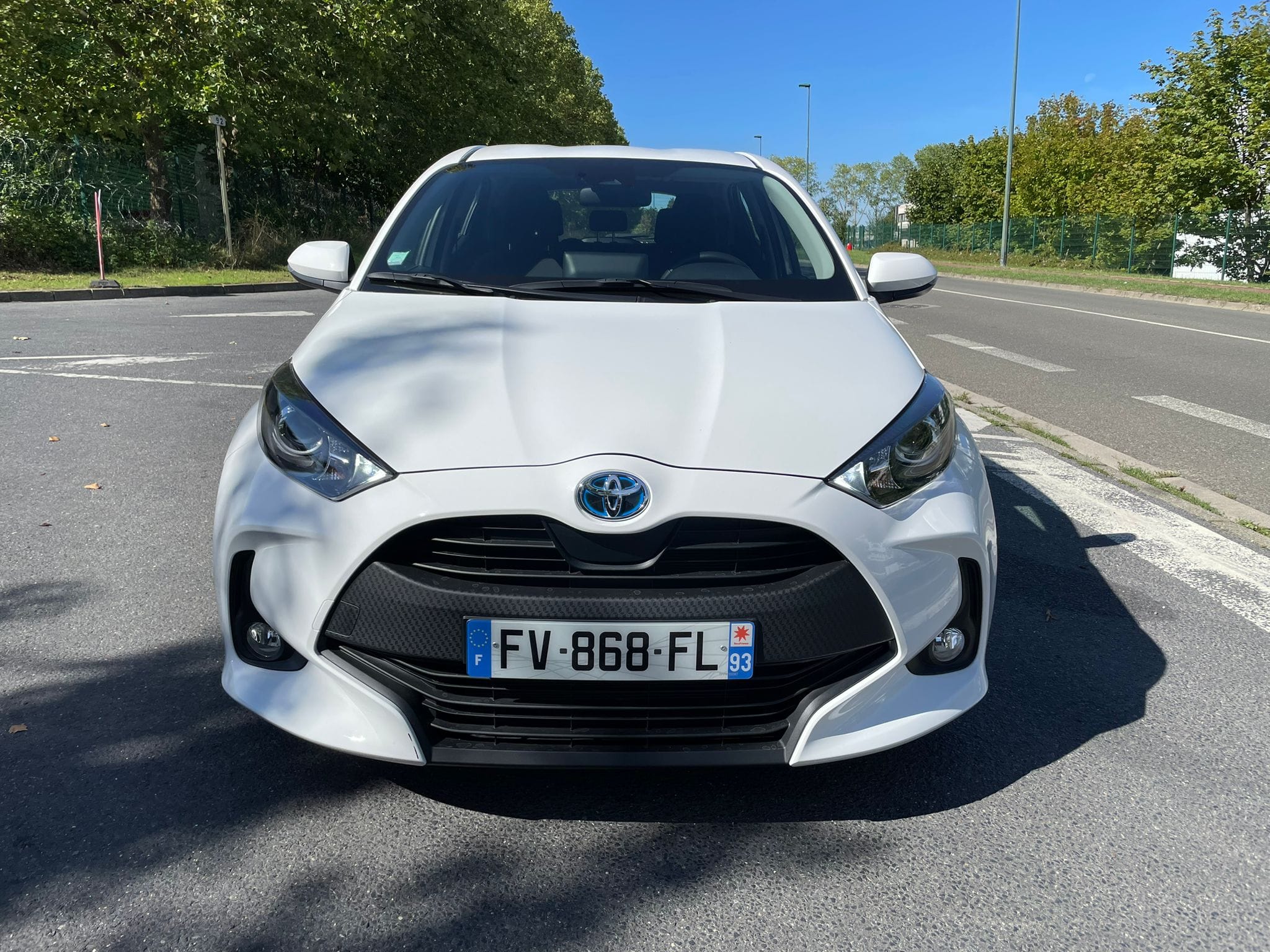 Toyota Yaris Hybride, 2020, Essence 95 / Électrique (hybride), automatique