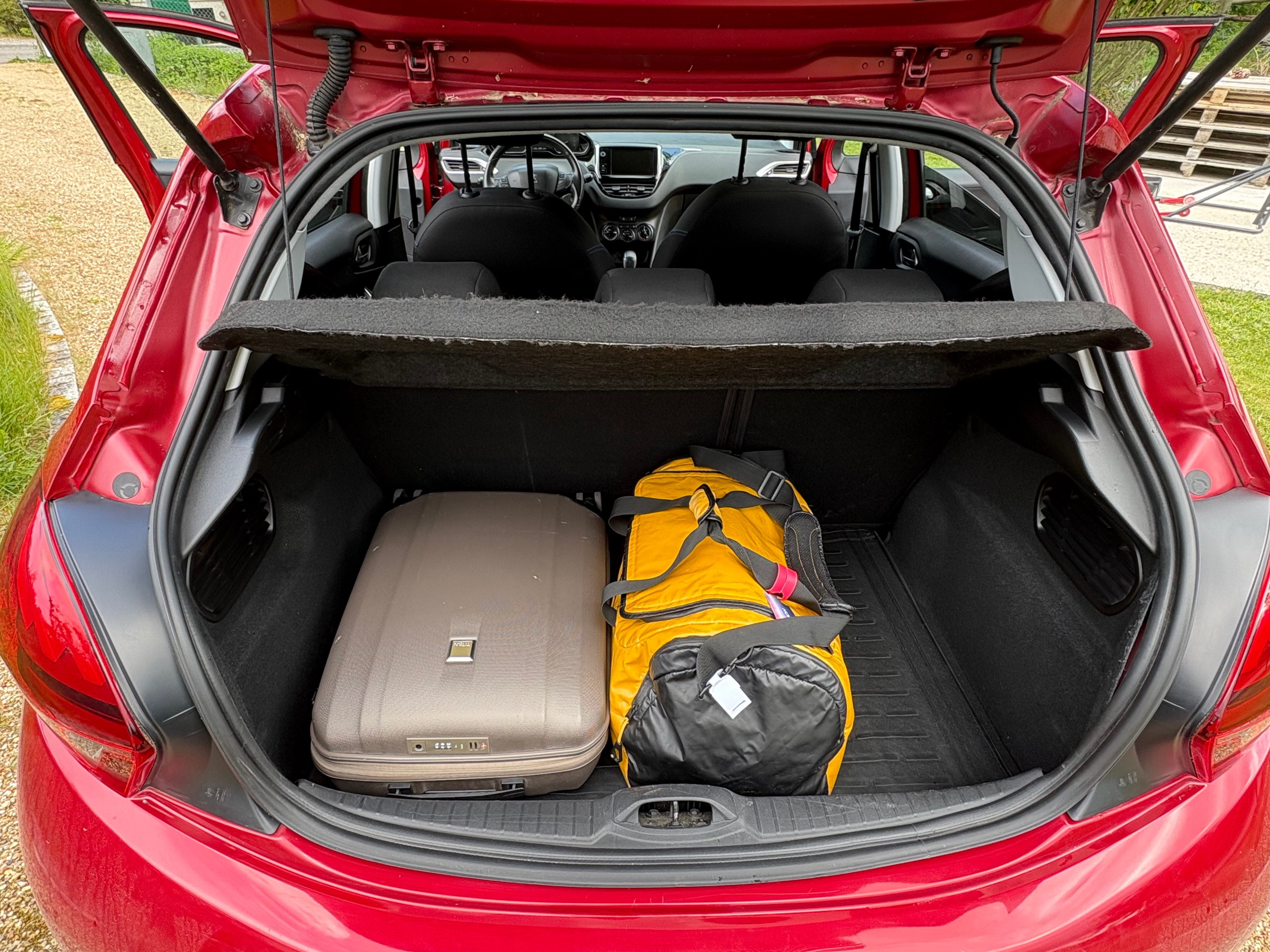 Peugeot 208 mit Audio-/iPod-Zugang