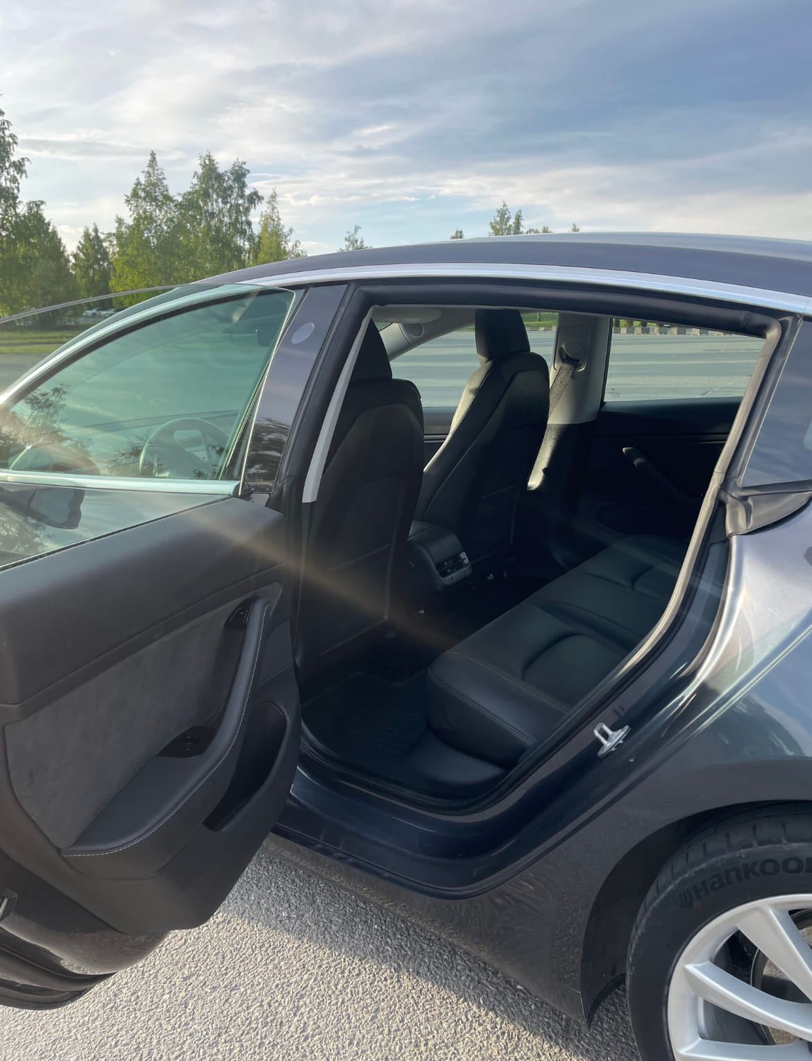 Tesla Model 3 Long Range med Firehjulstrekk