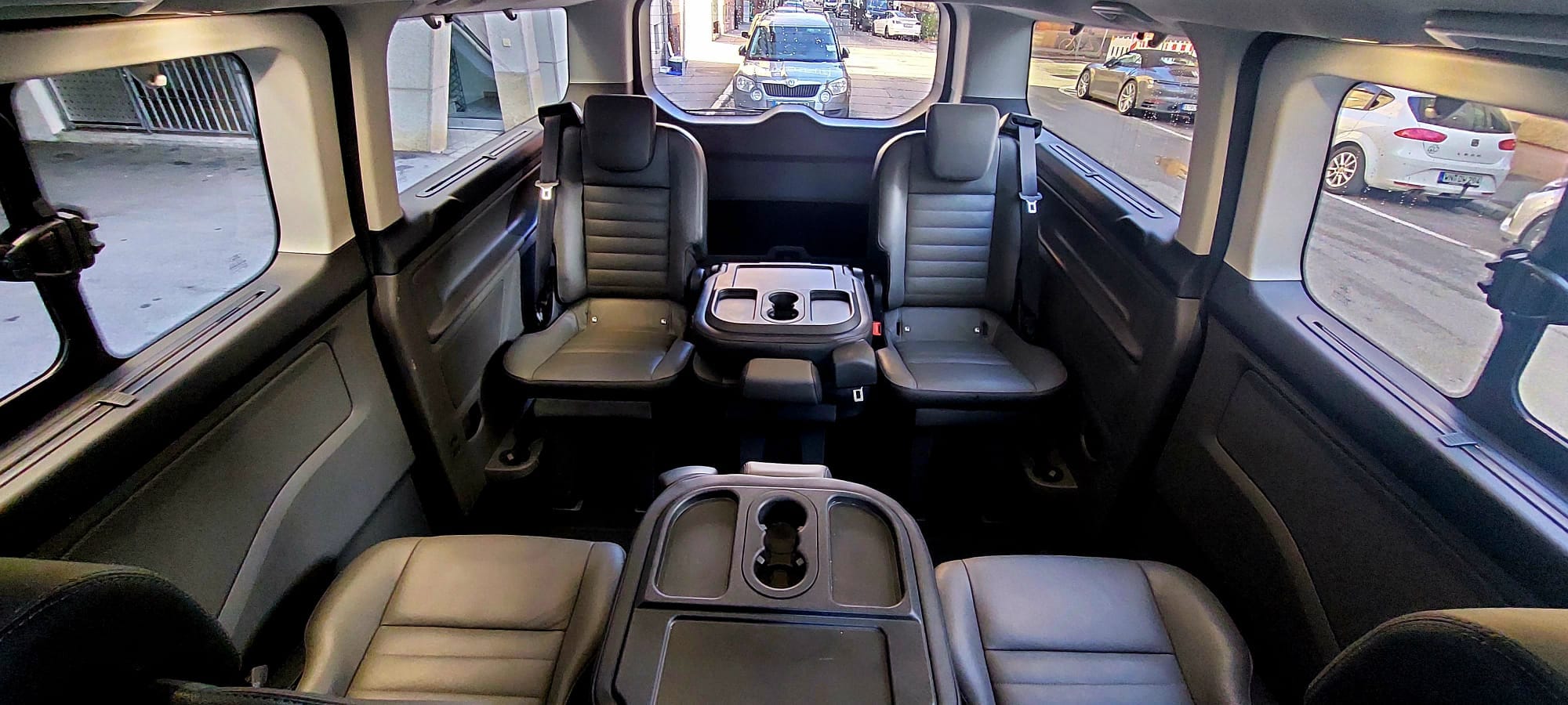Ford Tourneo Custom mit Navigationsgerät