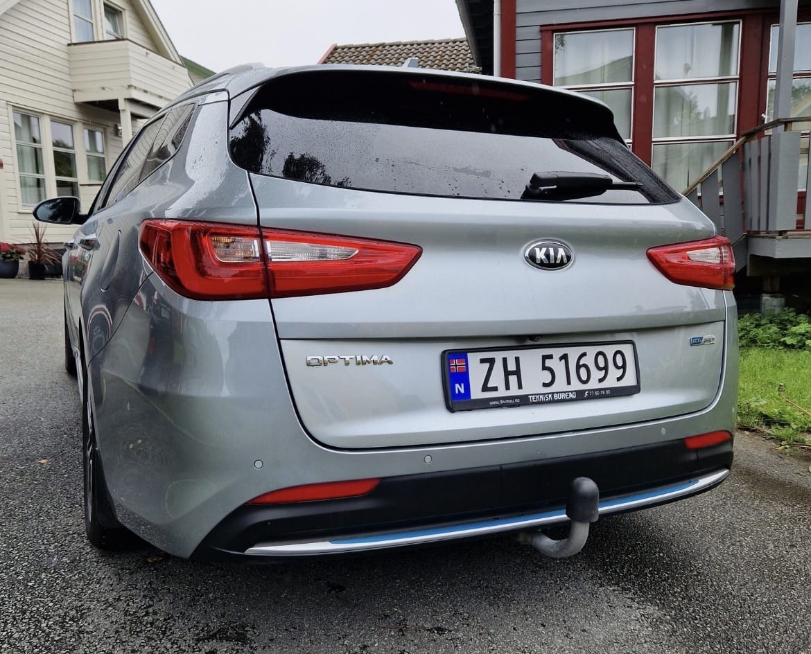 Kia Optima Station Wagon with GPS