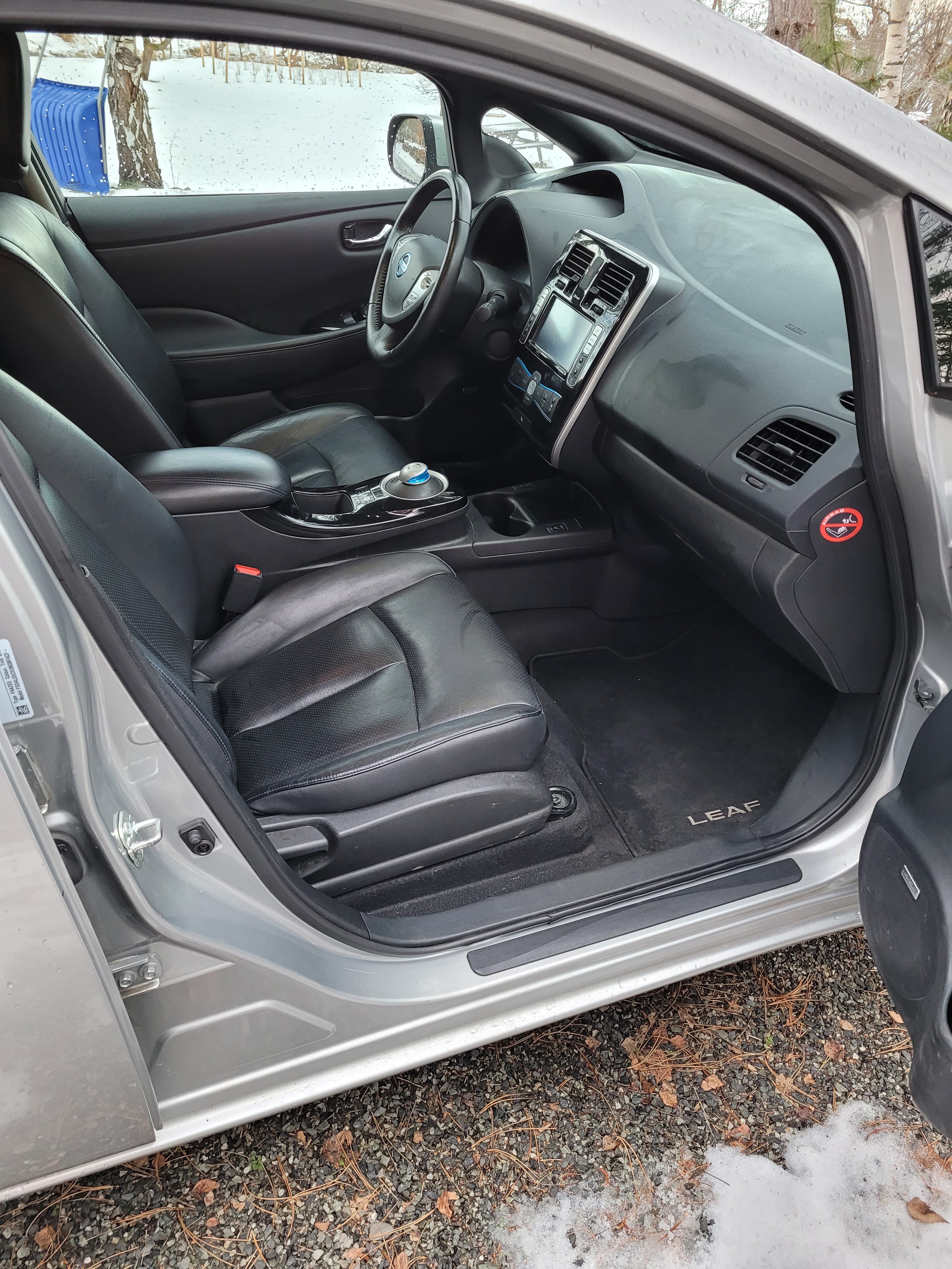 Nissan Leaf 80 KW med Bluetooth audio