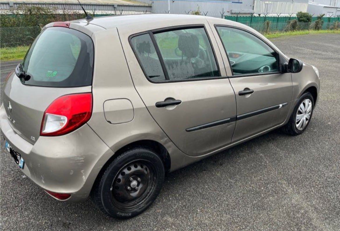 Renault Clio avec Climatisation