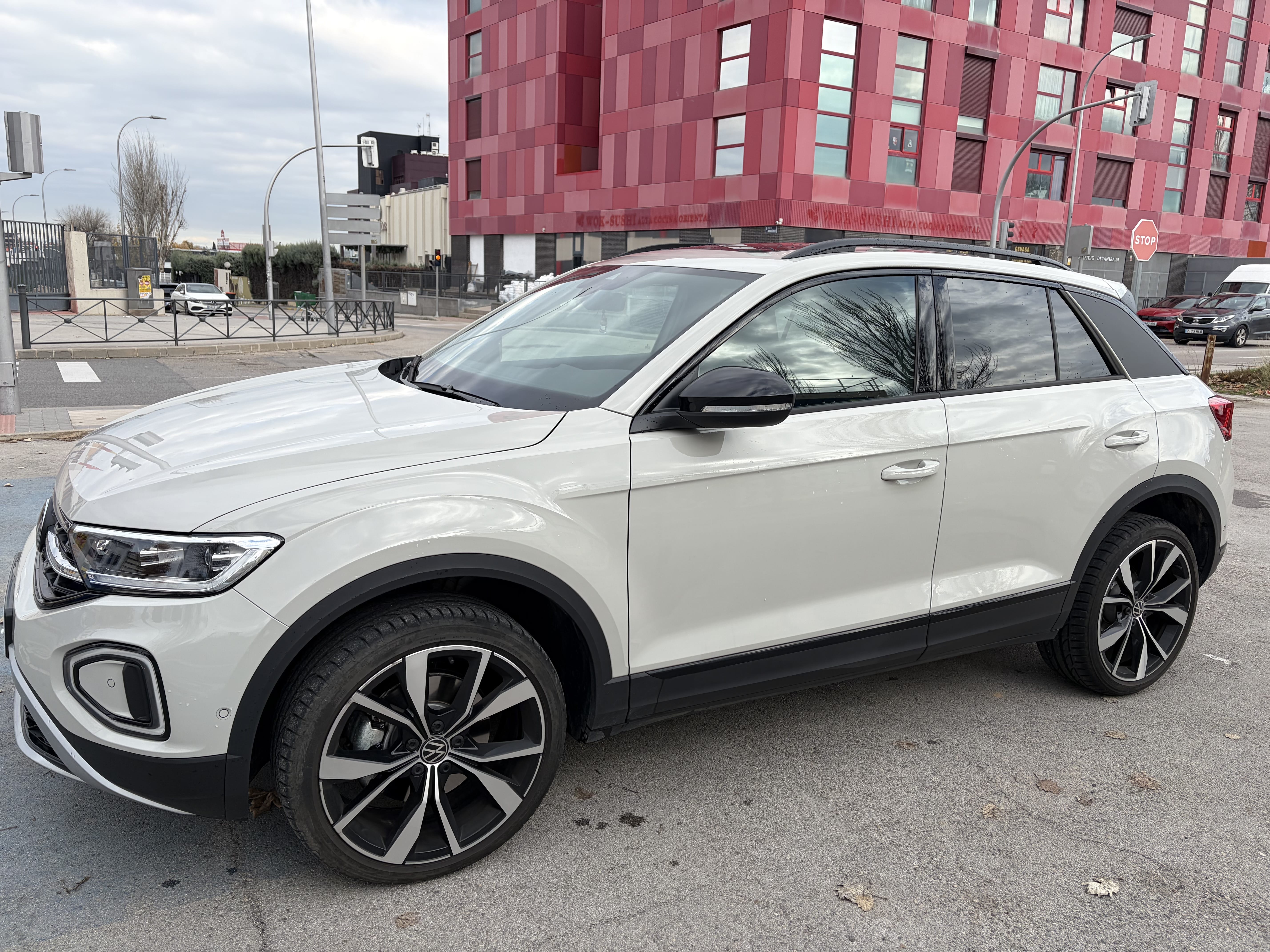 Volkswagen T-Roc, 2025, Gasolina 95, automatic