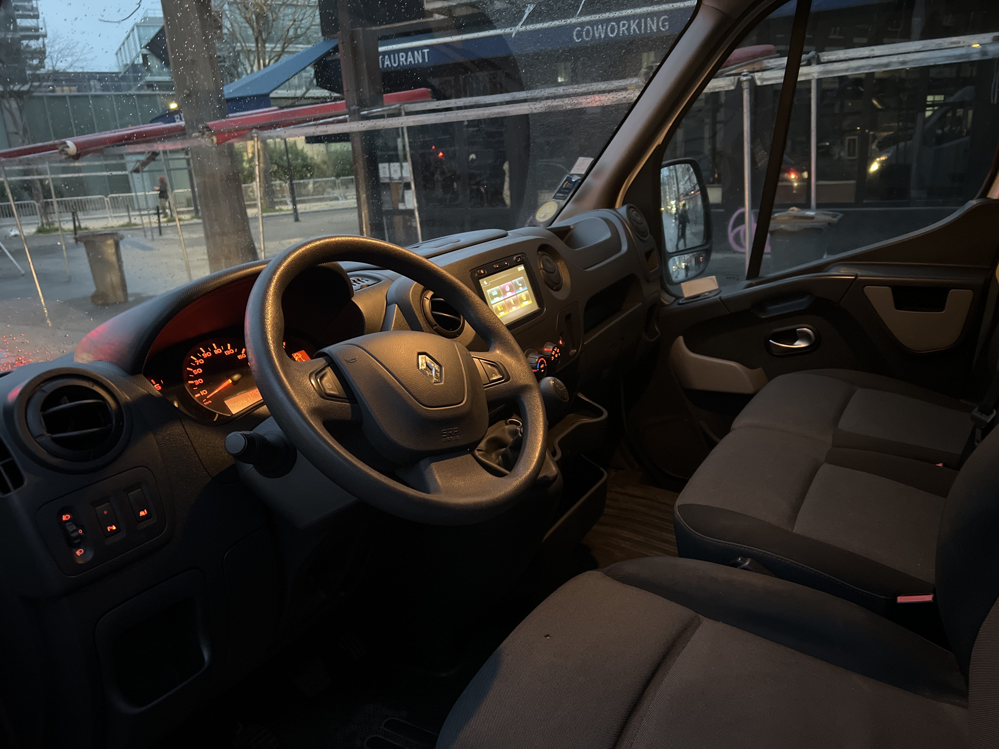 Renault Master met Cruise control