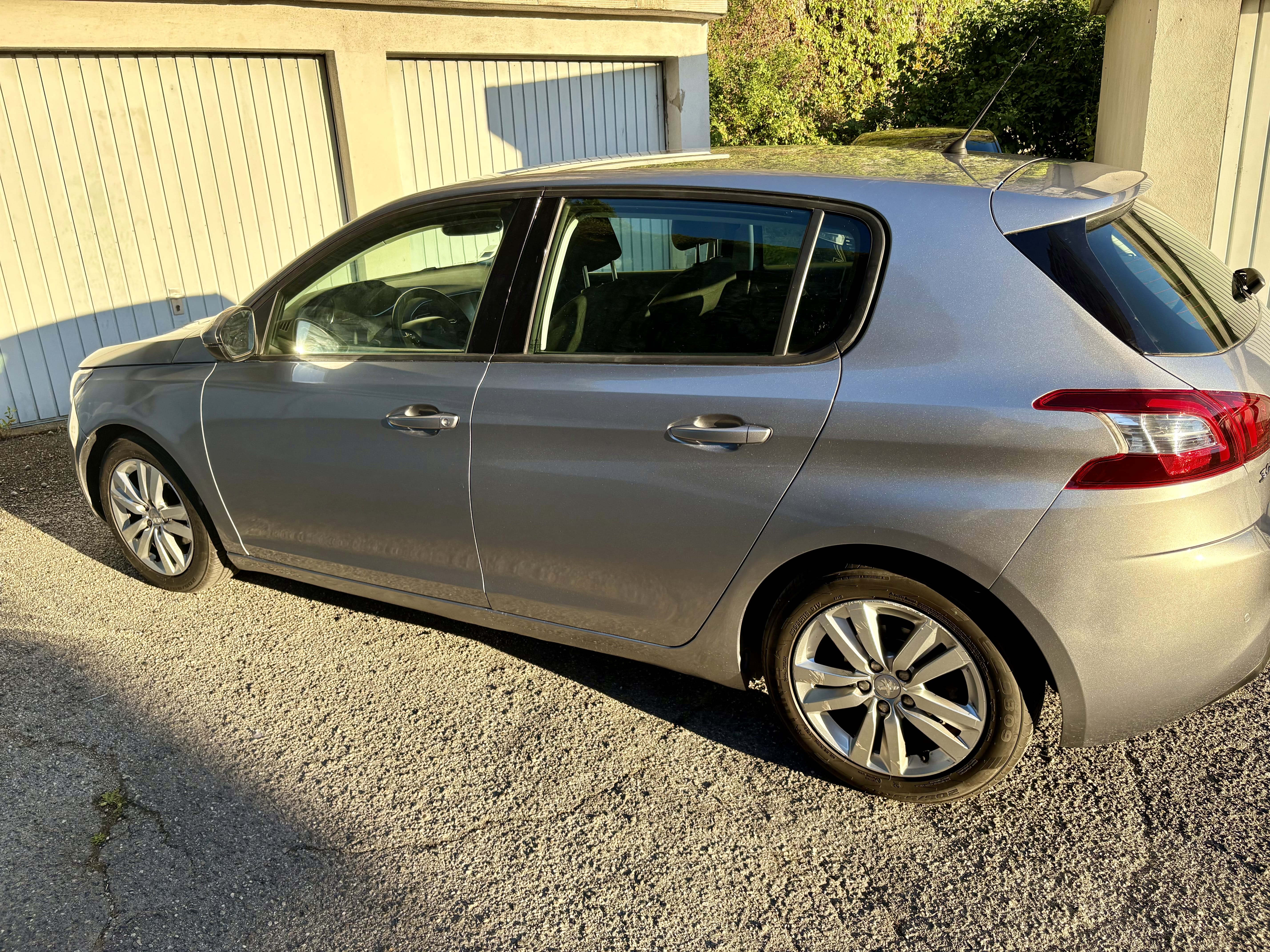 Peugeot 308 avec Climatisation