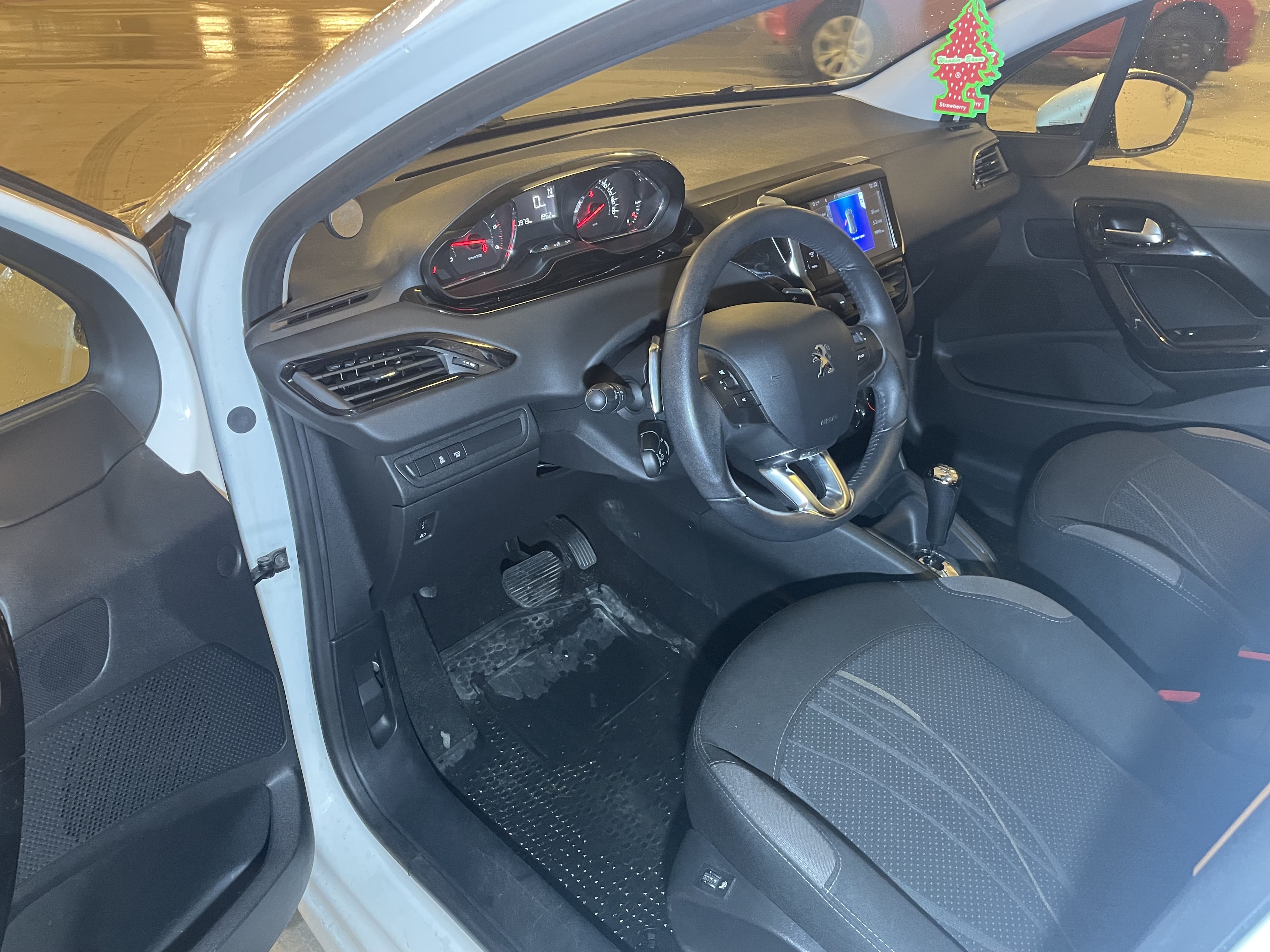 Peugeot 208 Automat med Cruisekontroll