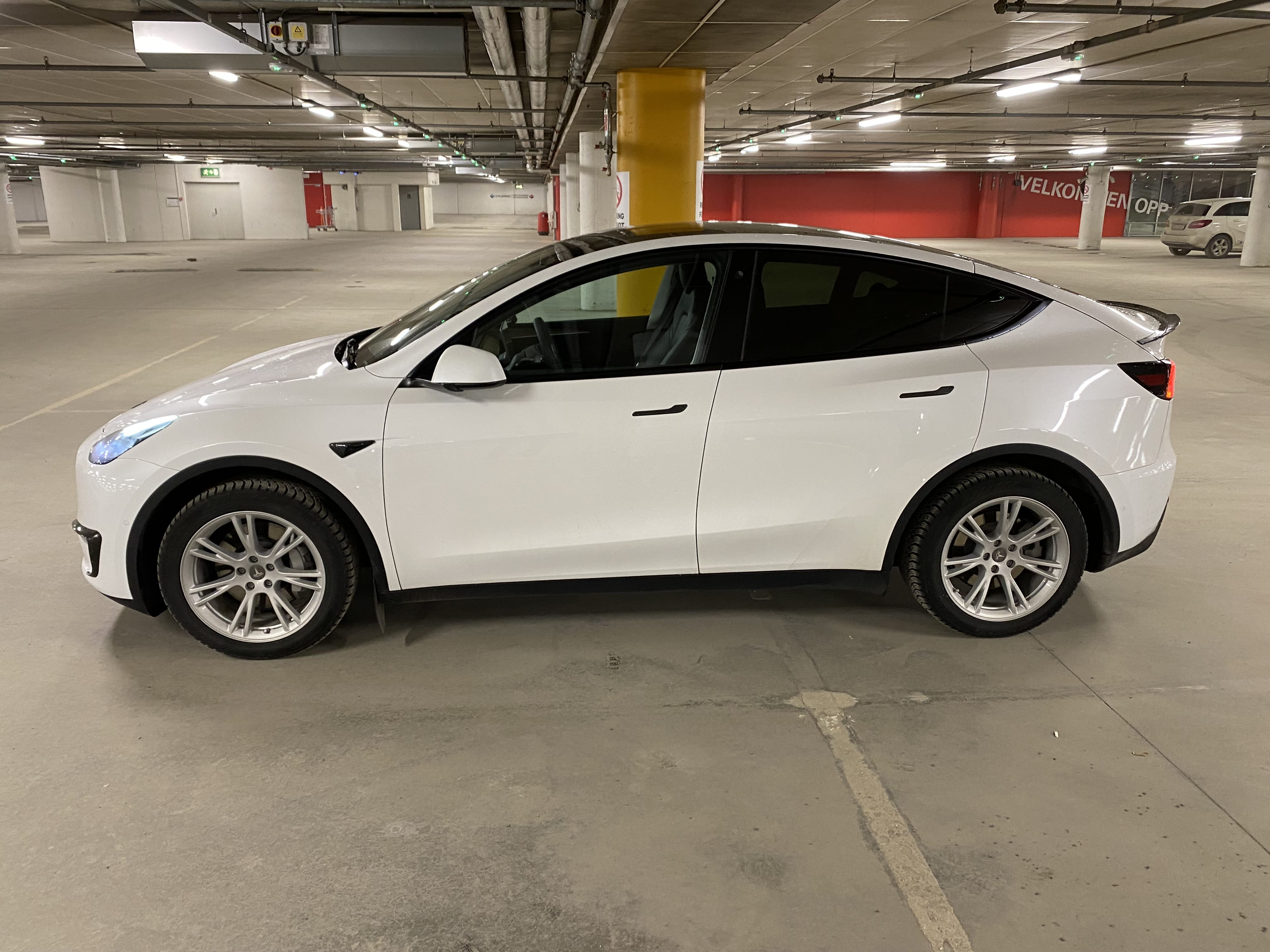 Tesla Model Y Long Range met Airco
