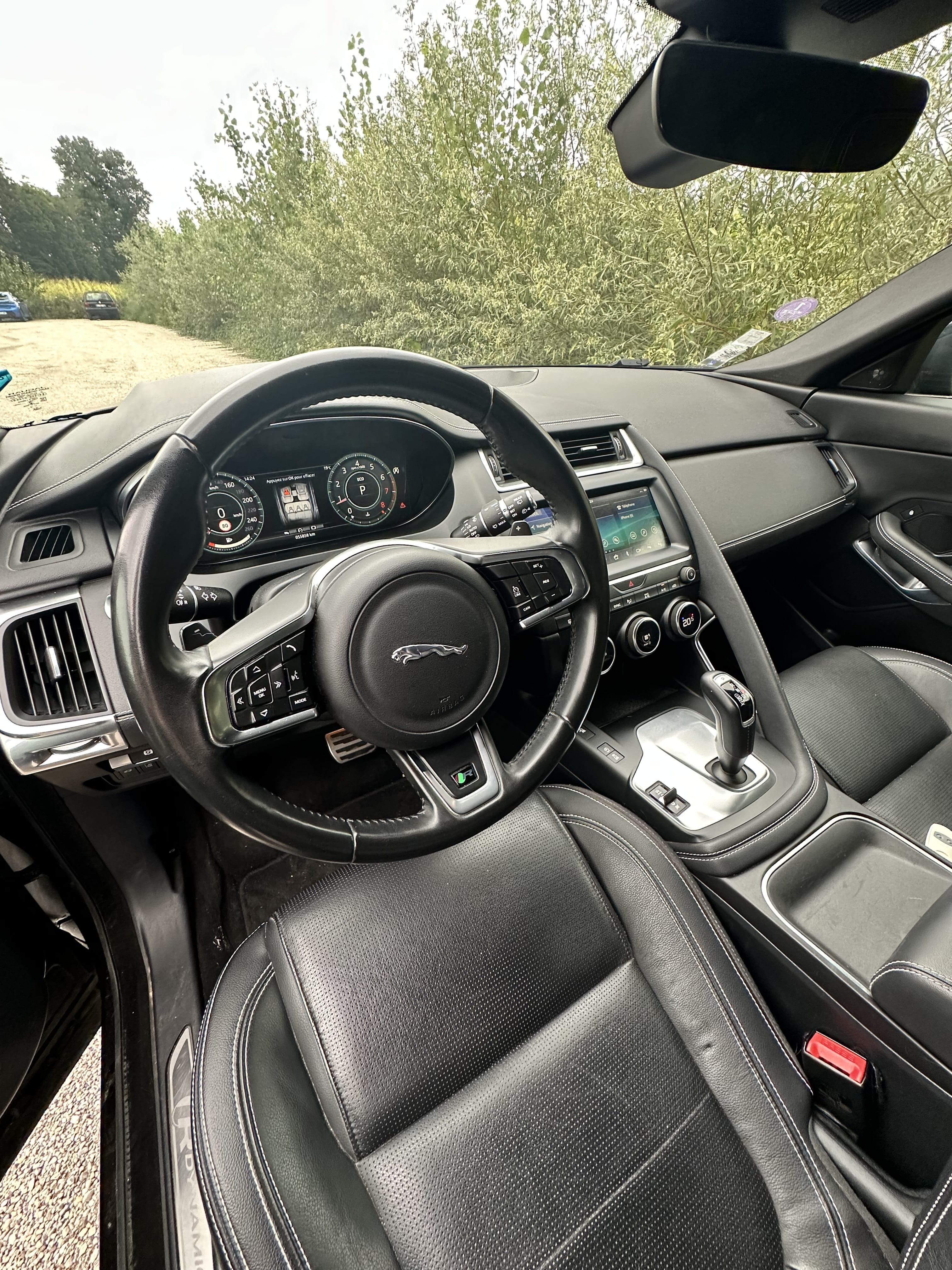 Jaguar E-Pace avec GPS