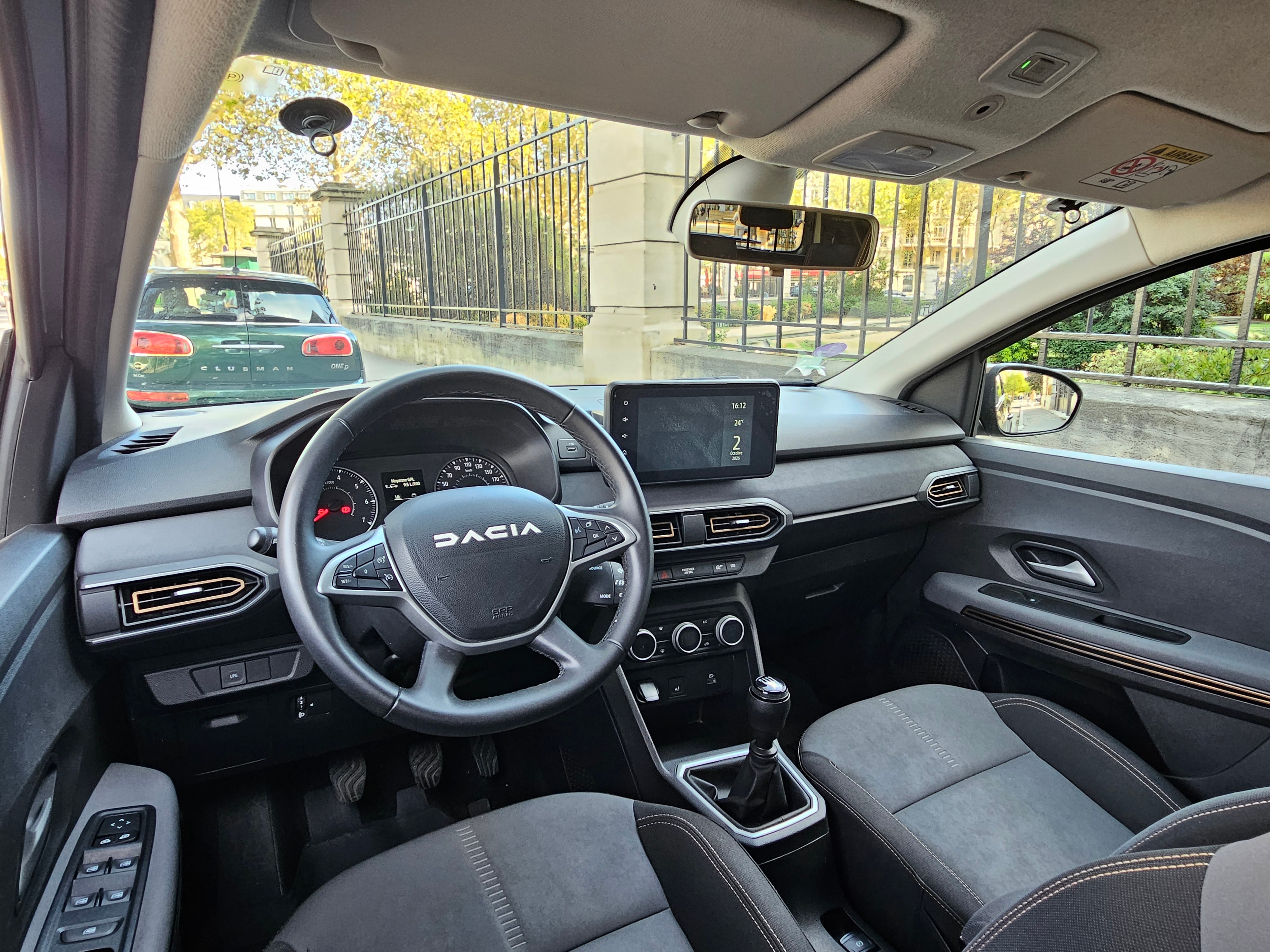 Dacia Jogger with GPS