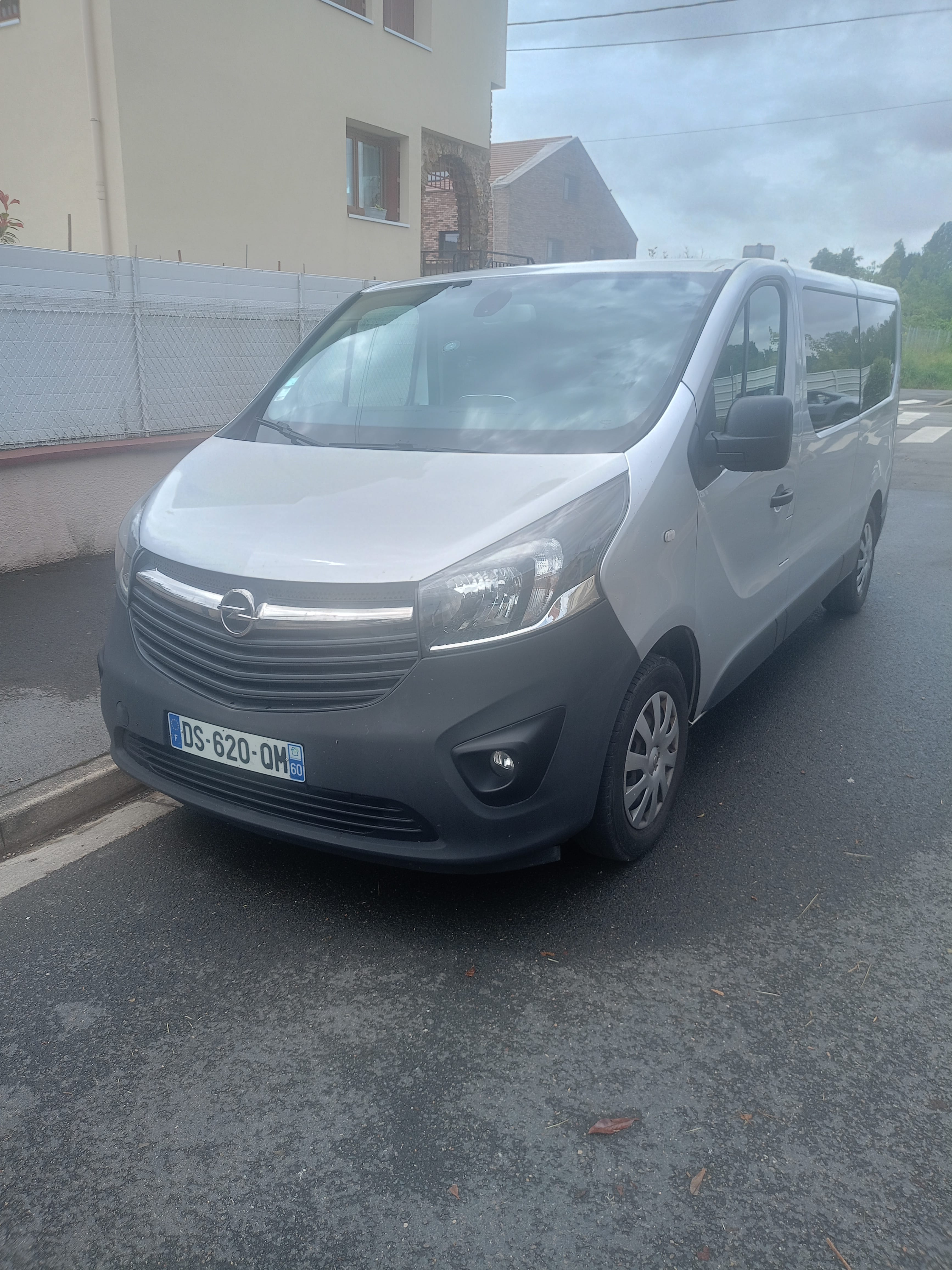 Opel Vivaro Combi 1.6hdi, 2015, Diesel, 9 places et plus