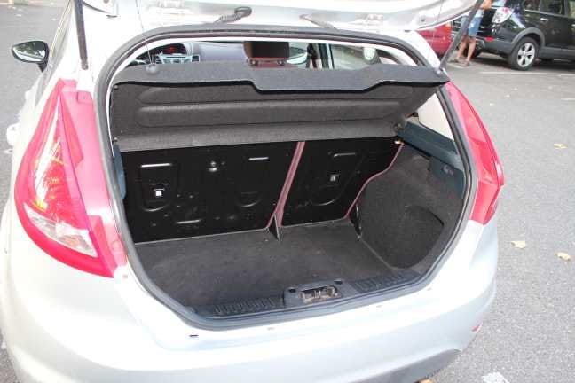 Ford Fiesta avec Siège bébé