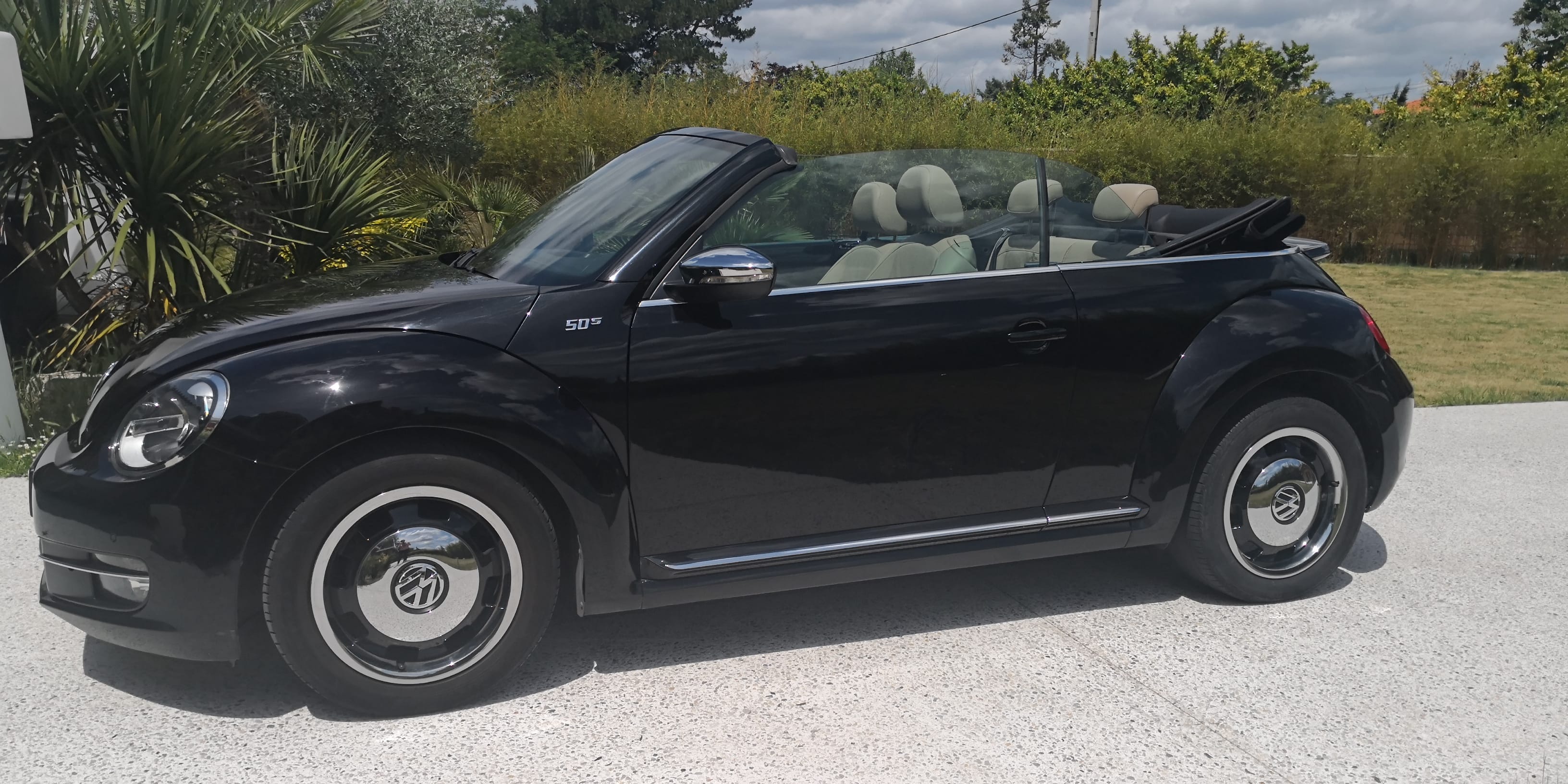 Volkswagen New Beetle Cabriolet avec Audio Bluetooth