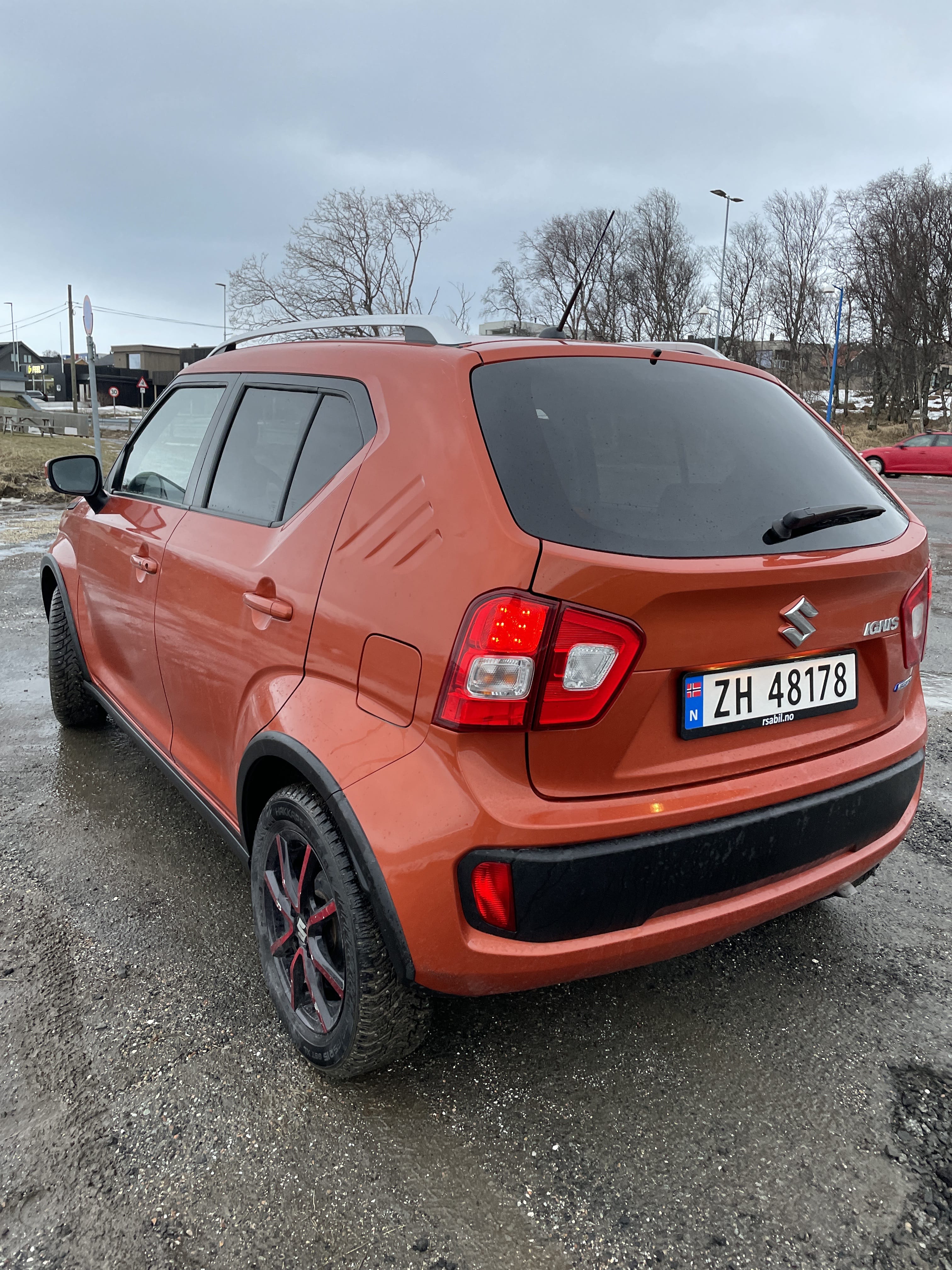 Suzuki Ignis met Sneeuwbanden