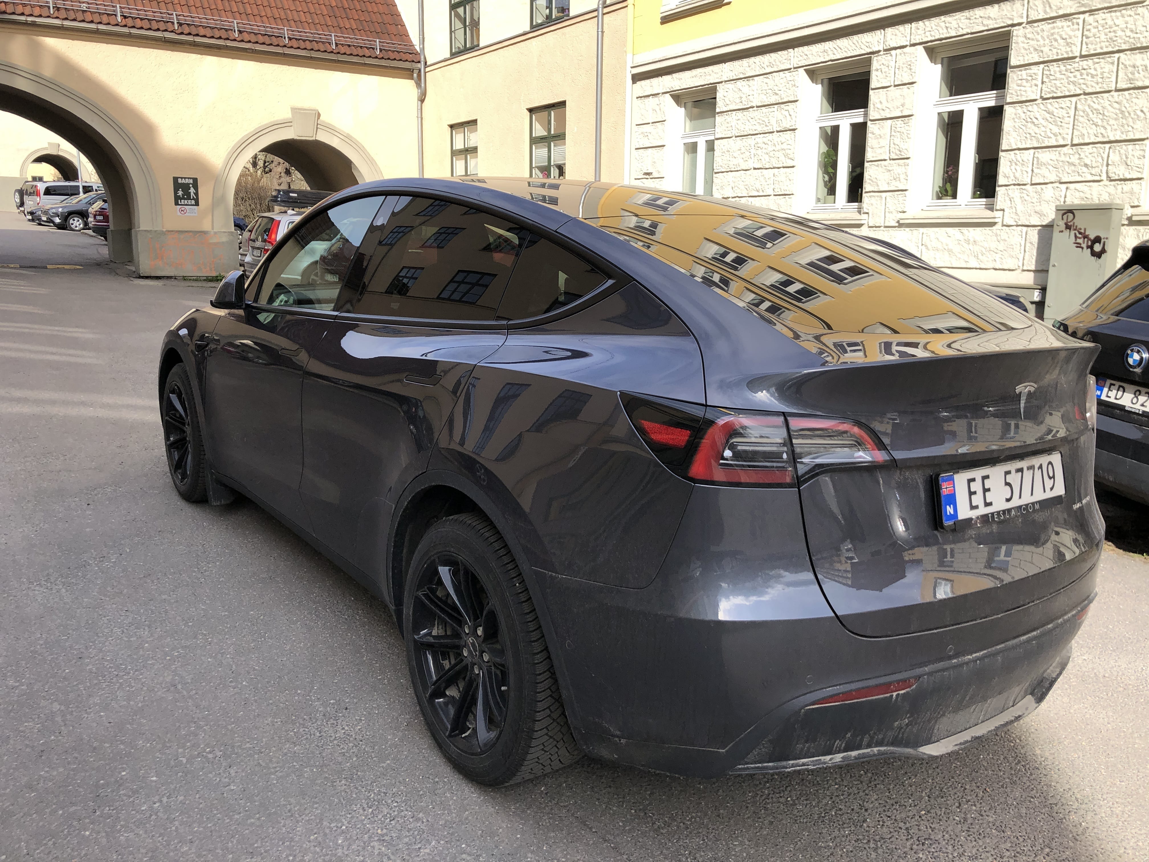 Tesla Model Y Long Range med GPS