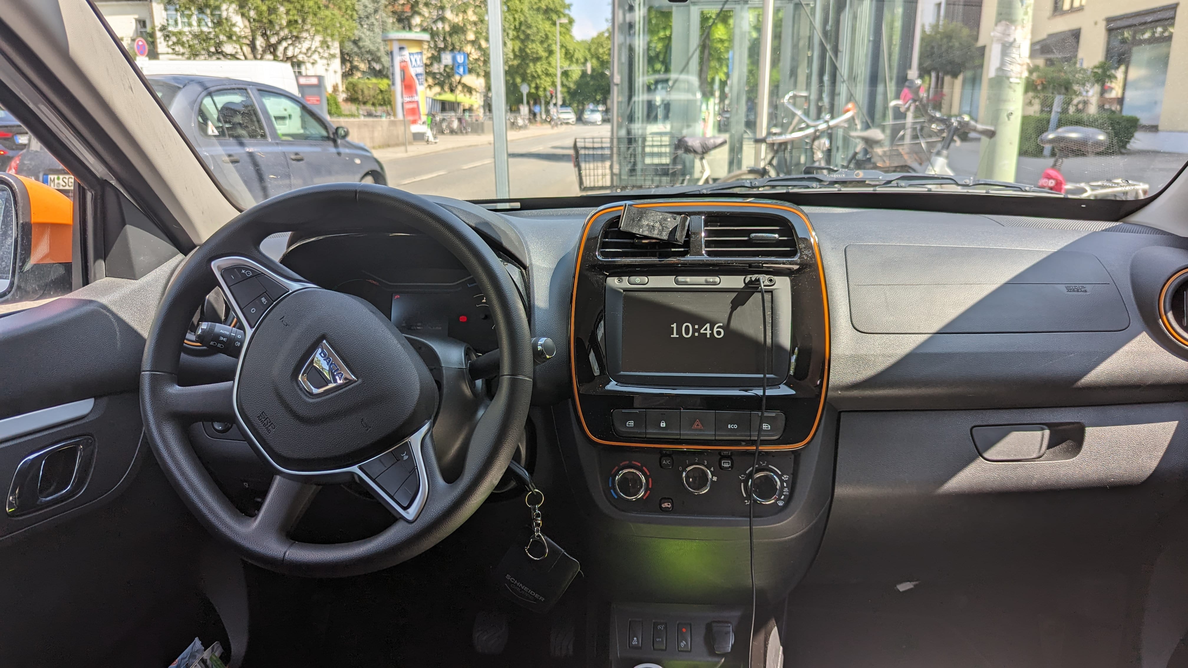 Dacia Spring Comfort Plus Elektro Öko mit Kindersitz