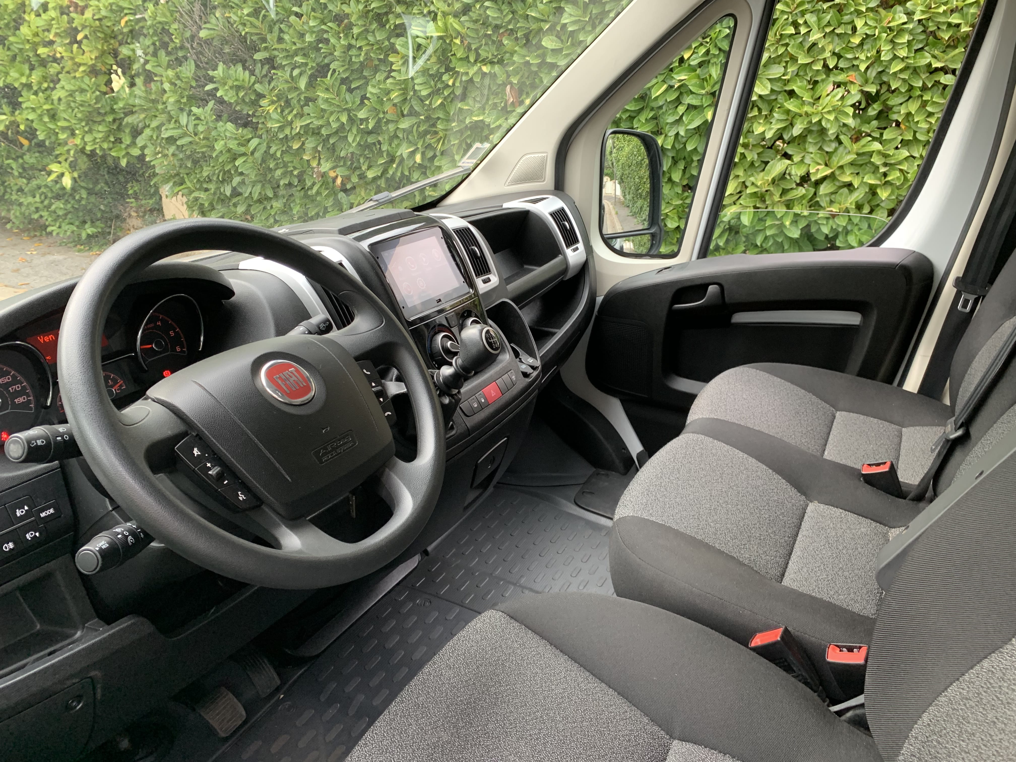 Fiat Ducato 12m3 toutes options avec Audio Bluetooth