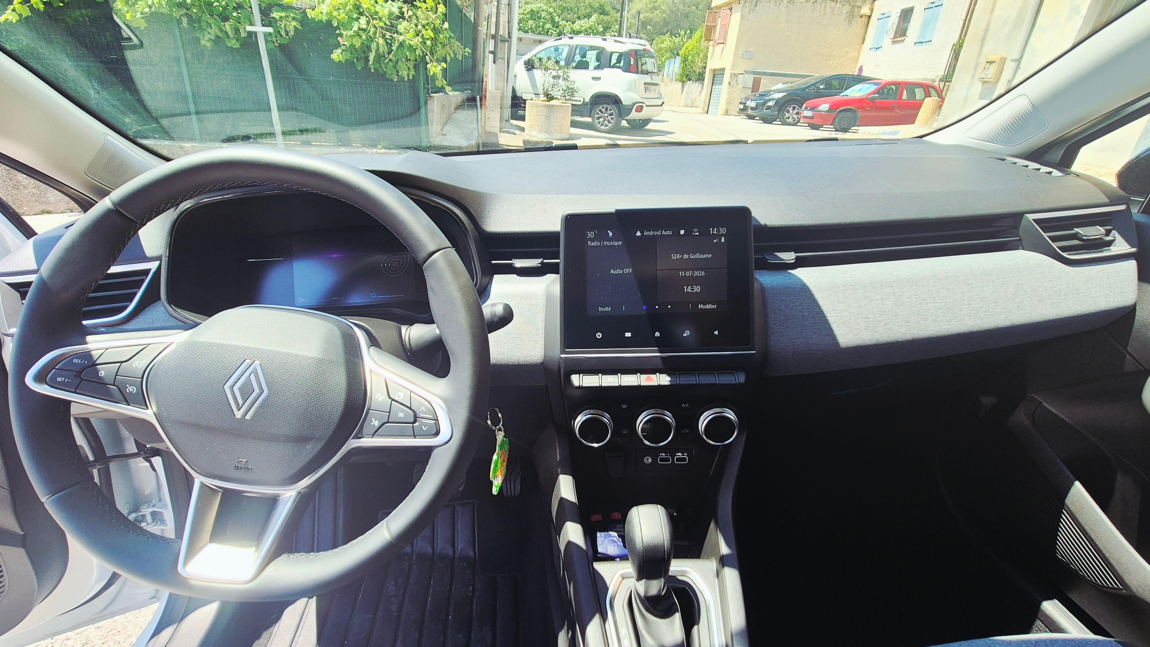 Renault Clio E-tech avec Audio Bluetooth