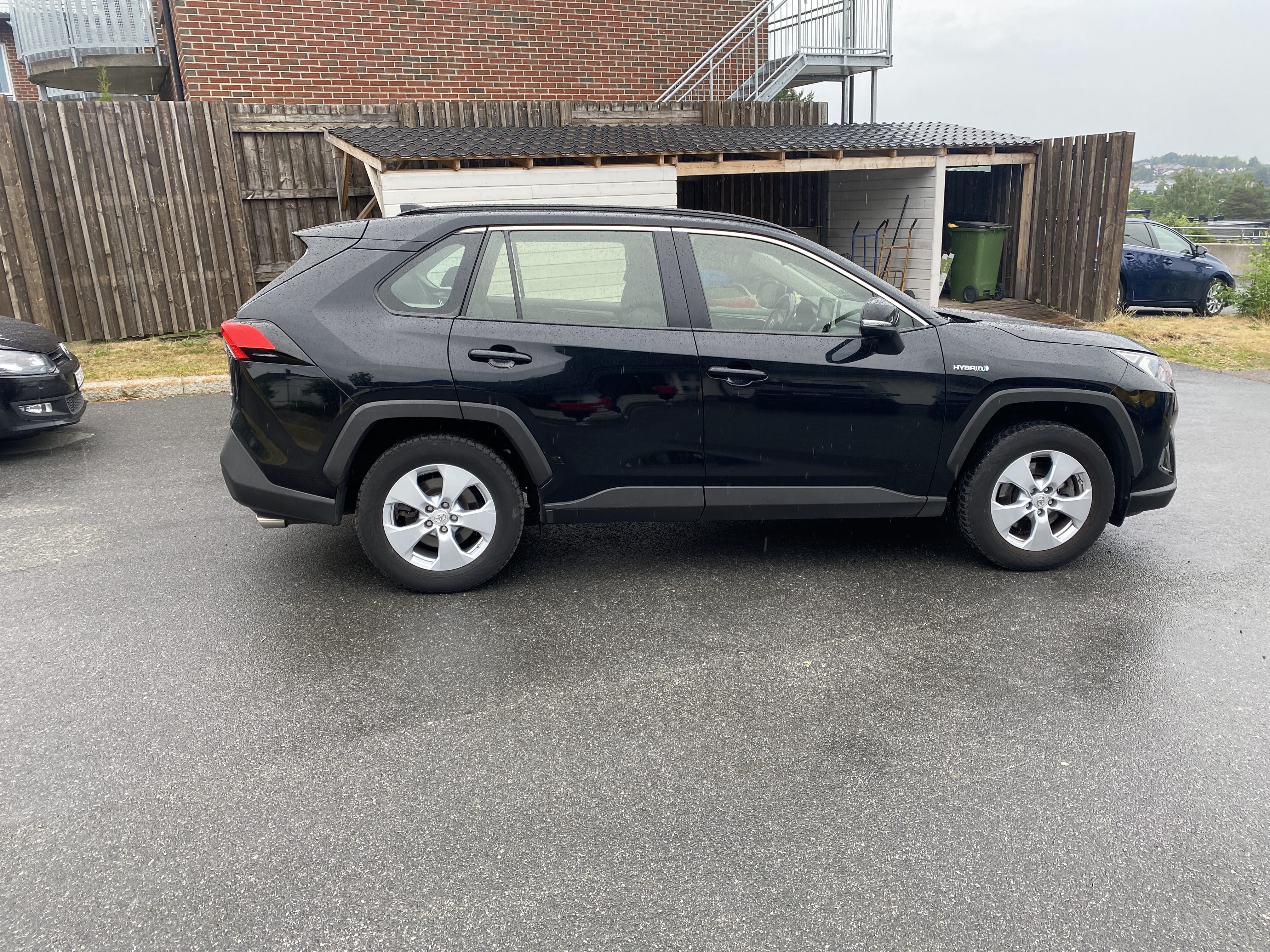 Toyota RAV 4 Hybrid with Cruise control