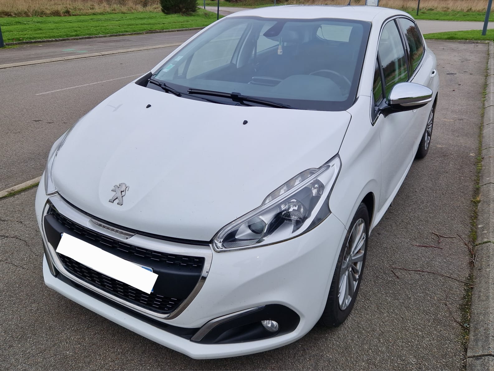 Peugeot 208, 2016, Essence 95