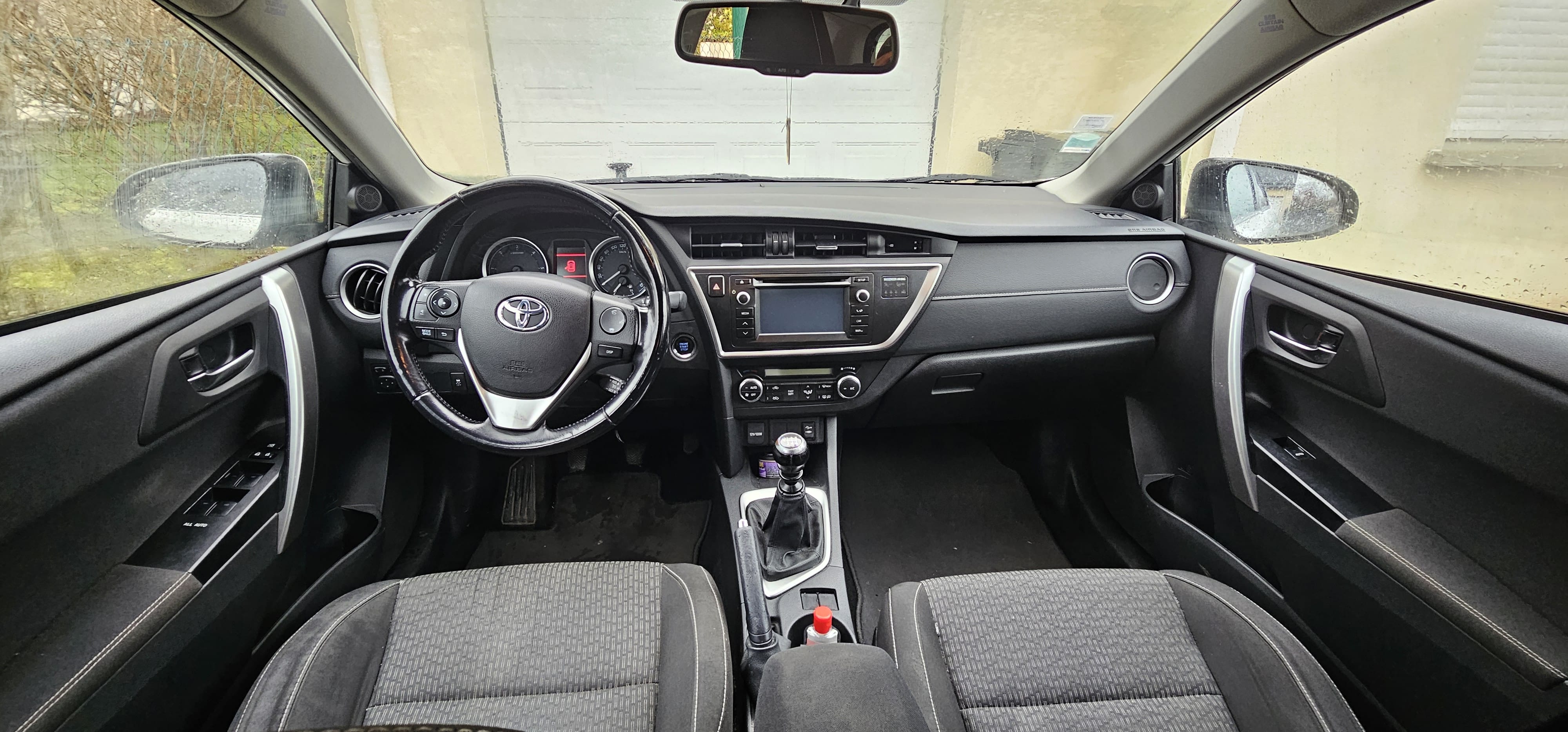 Toyota Auris avec GPS
