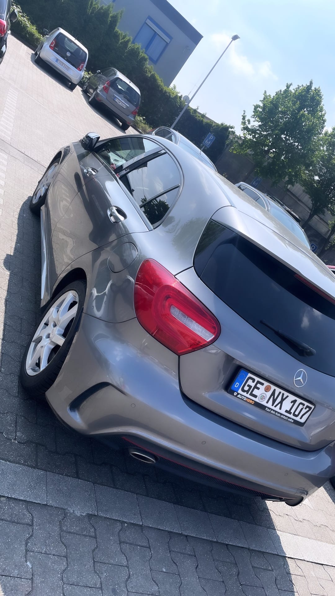 Mercedes-Benz A-Klasse 250 AMG mit Navigationsgerät