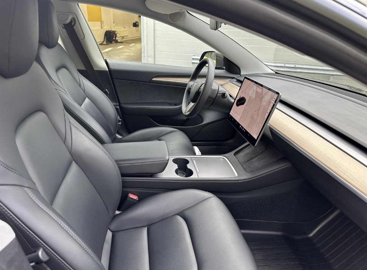 Tesla Model 3 Standard Range Plus med Cruisekontroll