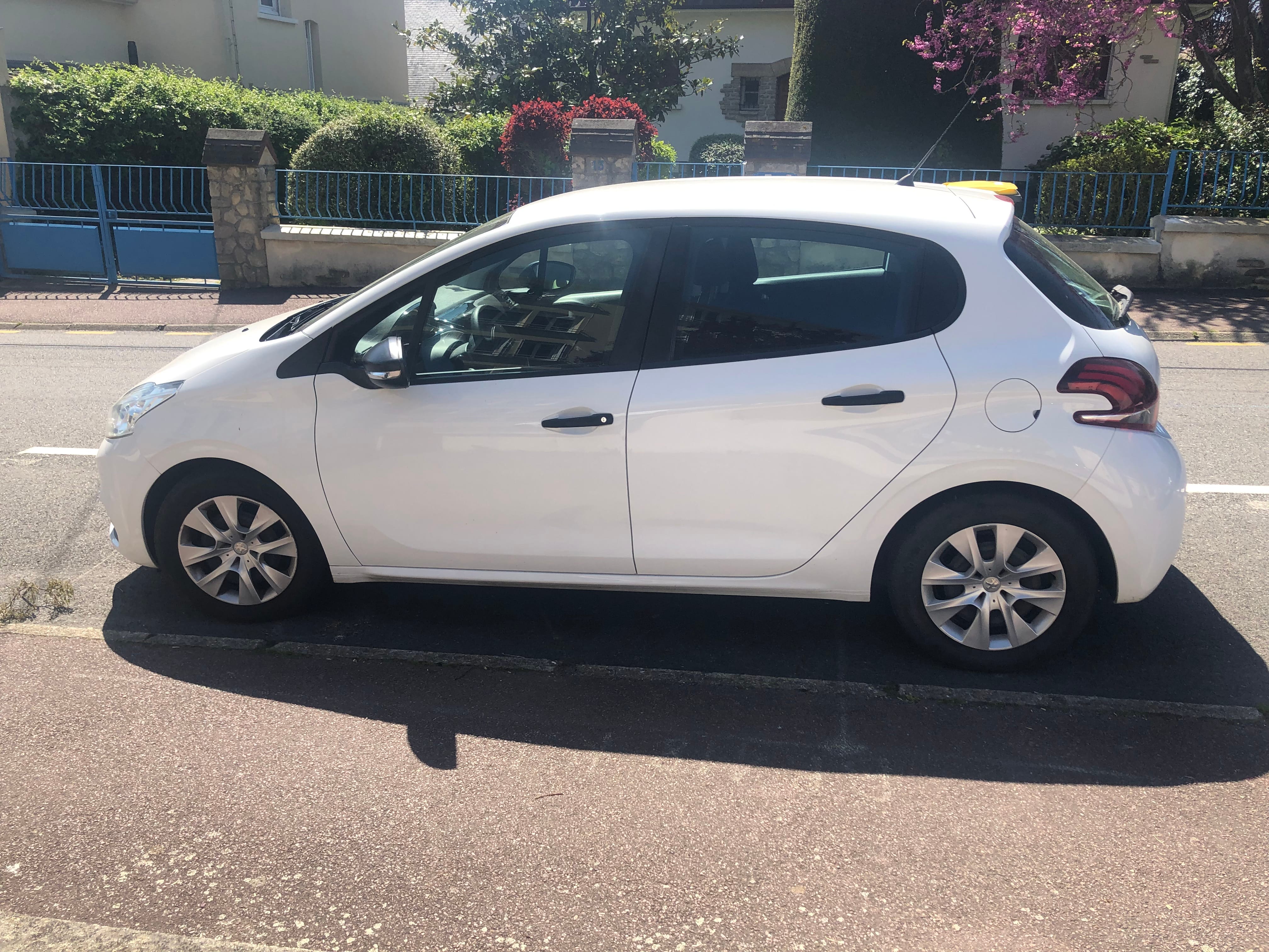 Peugeot 208 avec Régulateur de vitesse