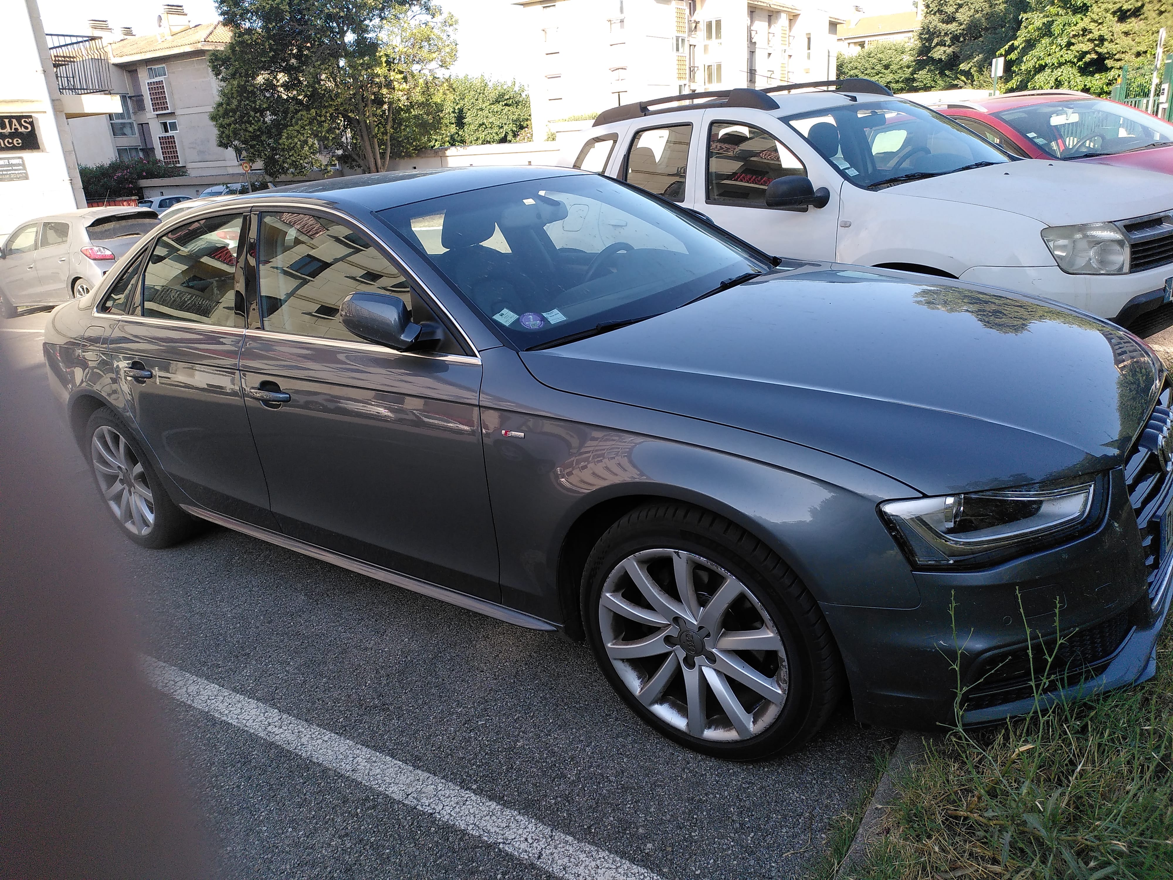 Audi A4 Avant avec Entrée audio / iPod