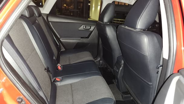 Toyota Auris 1,8 Bensin, Automat, perfekt for korte og lange kjøreturer. med Lydinngang