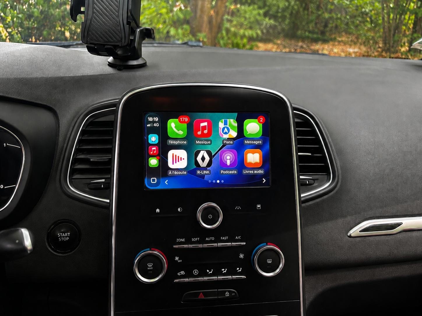 Renault Grand Scenic avec Siège bébé