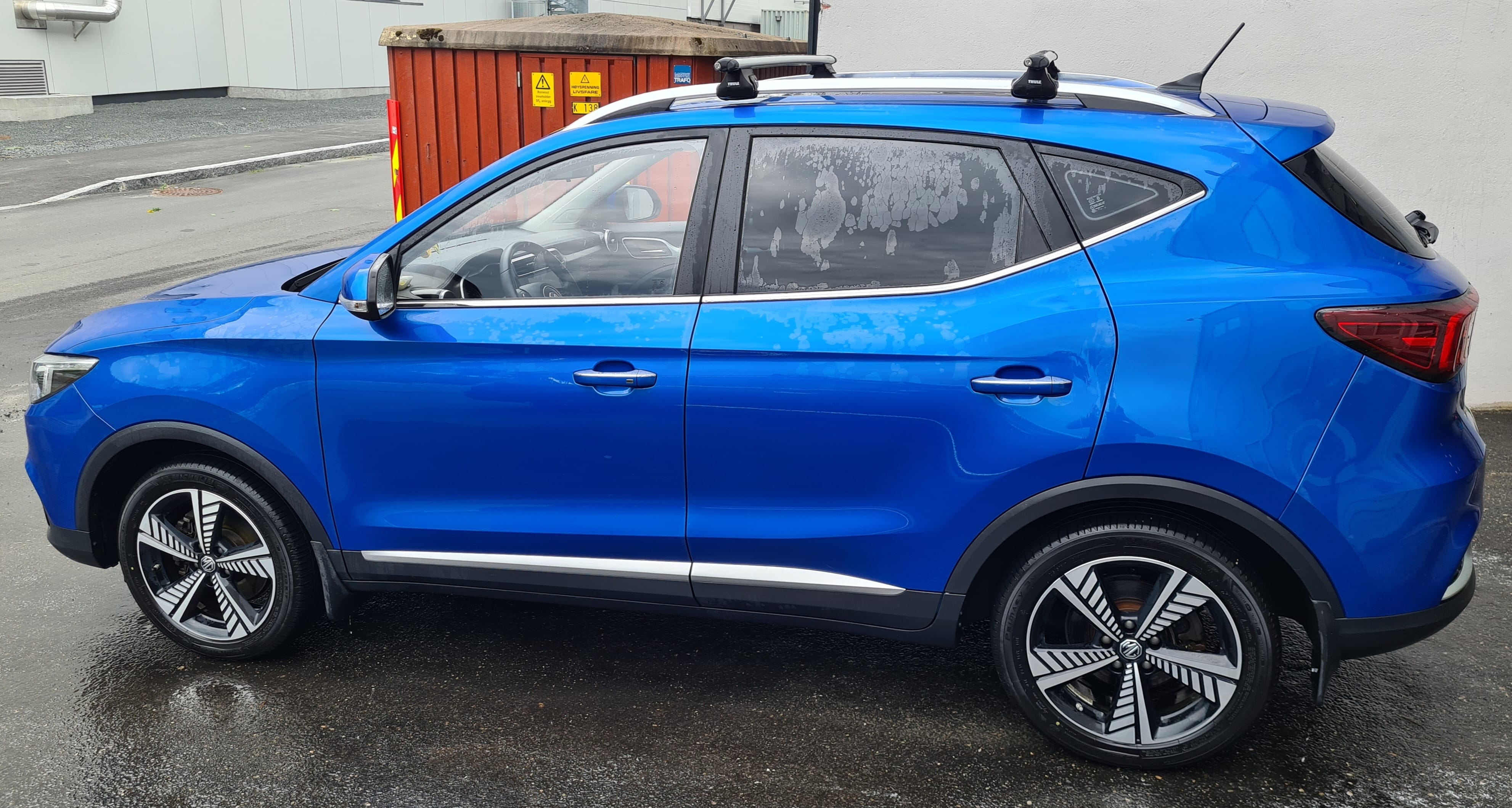 MG ZS EV with GPS