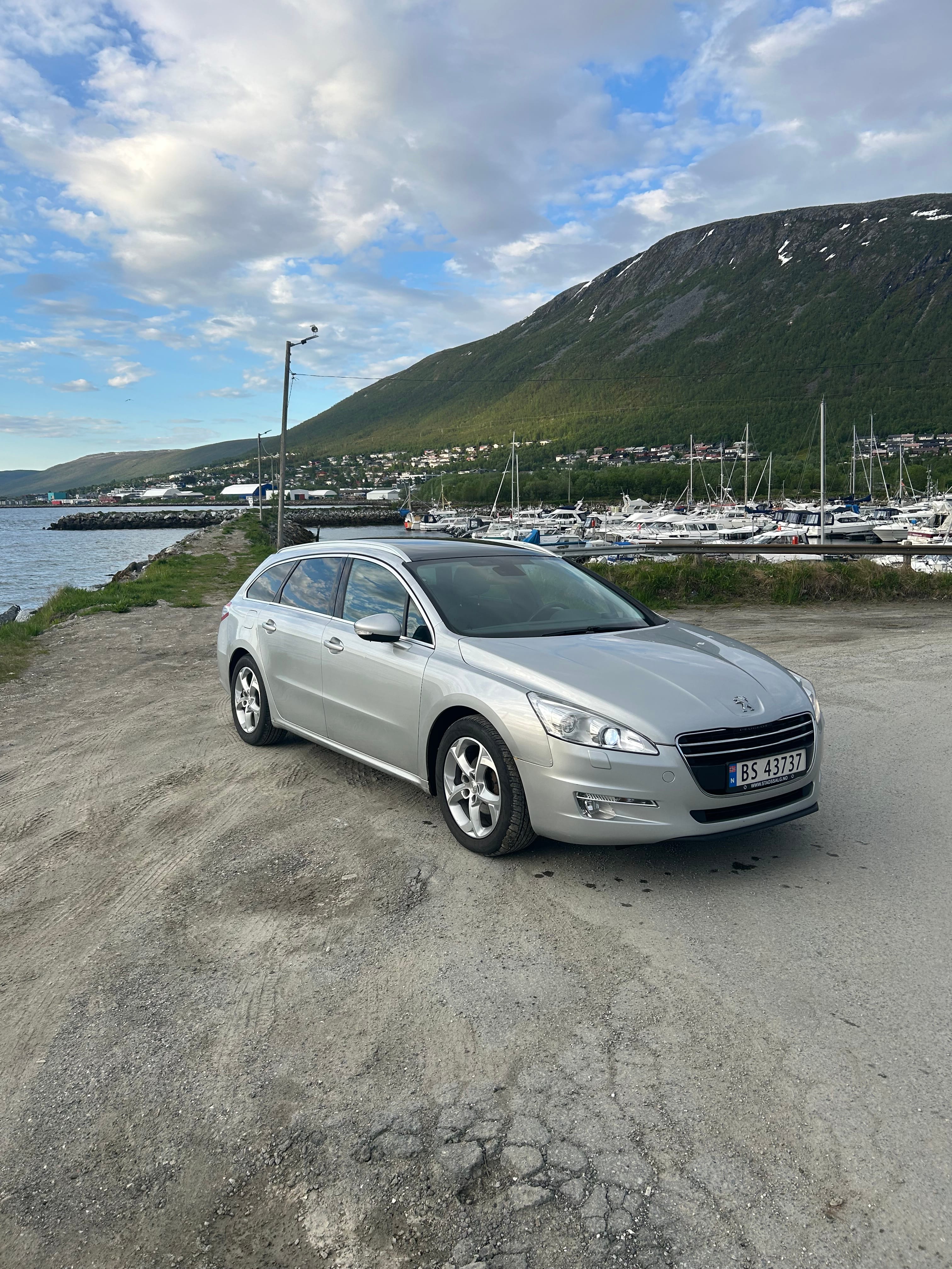Peugeot 508 SW med Bluetooth audio