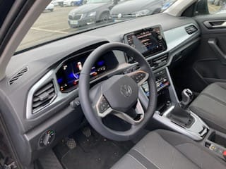 Volkswagen T-Roc avec GPS