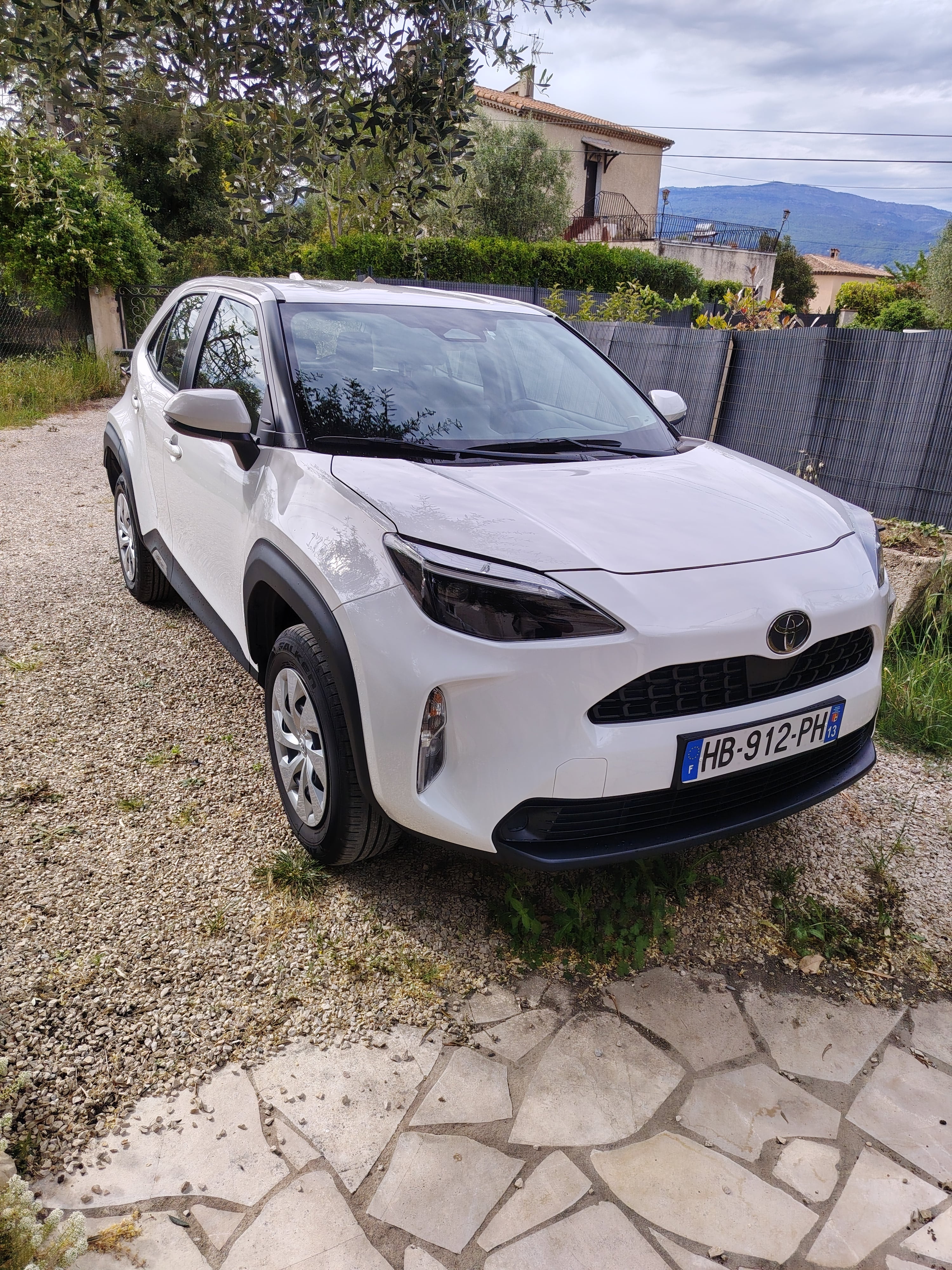 Toyota Yaris Cross Hybrid, 2025, Essence 95 / Électrique (hybride), automatique