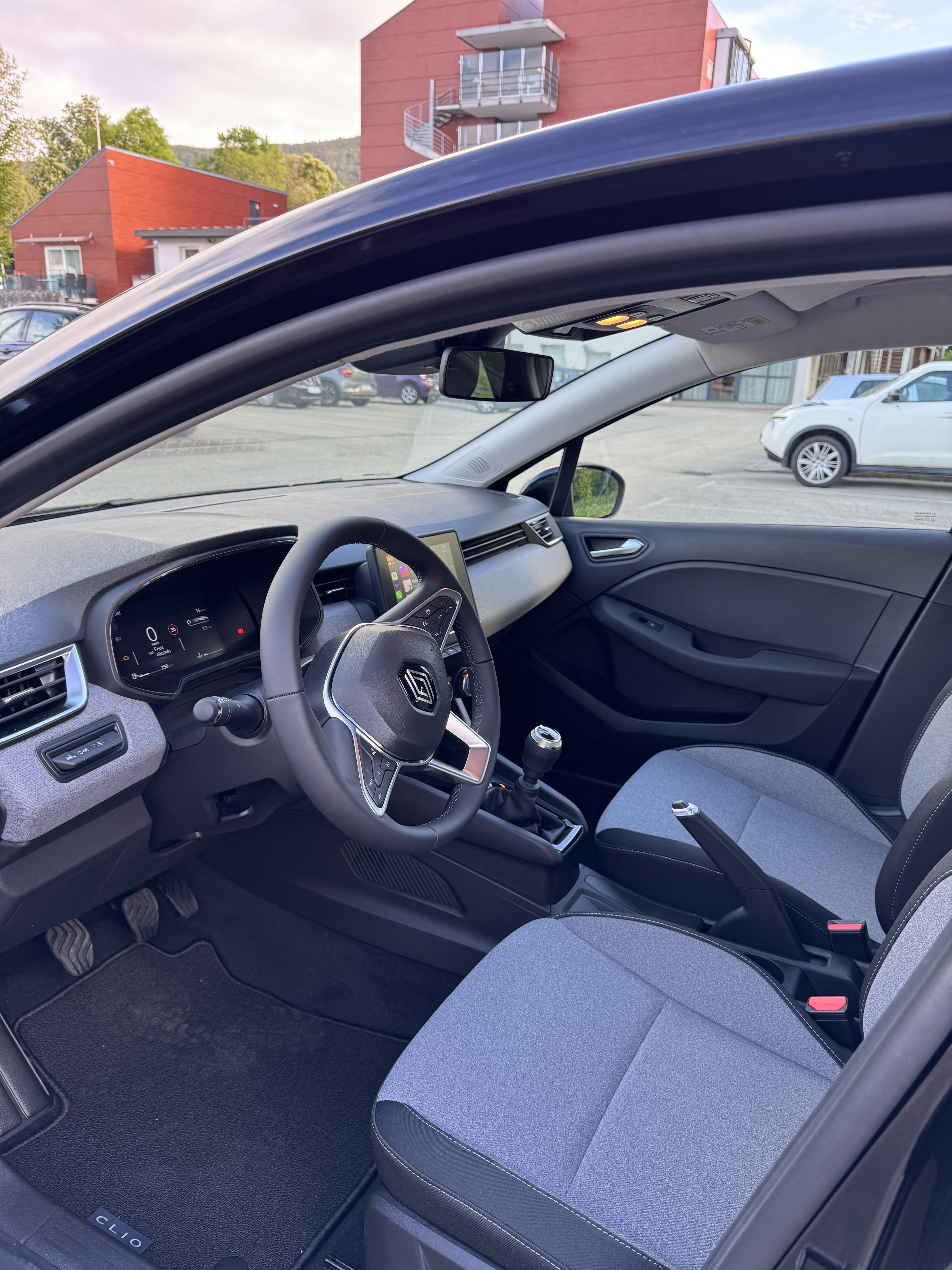 Renault Clio avec Entrée audio / iPod